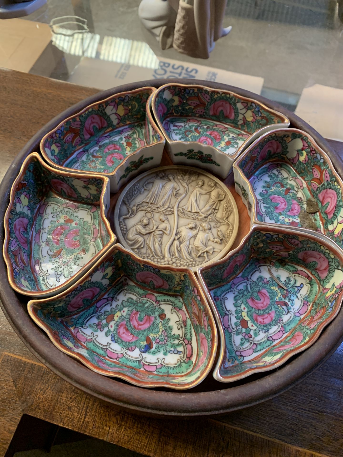 "Lazy Susan" with Oriental porcelain shaped pots with a carved circular insert - Image 2 of 5