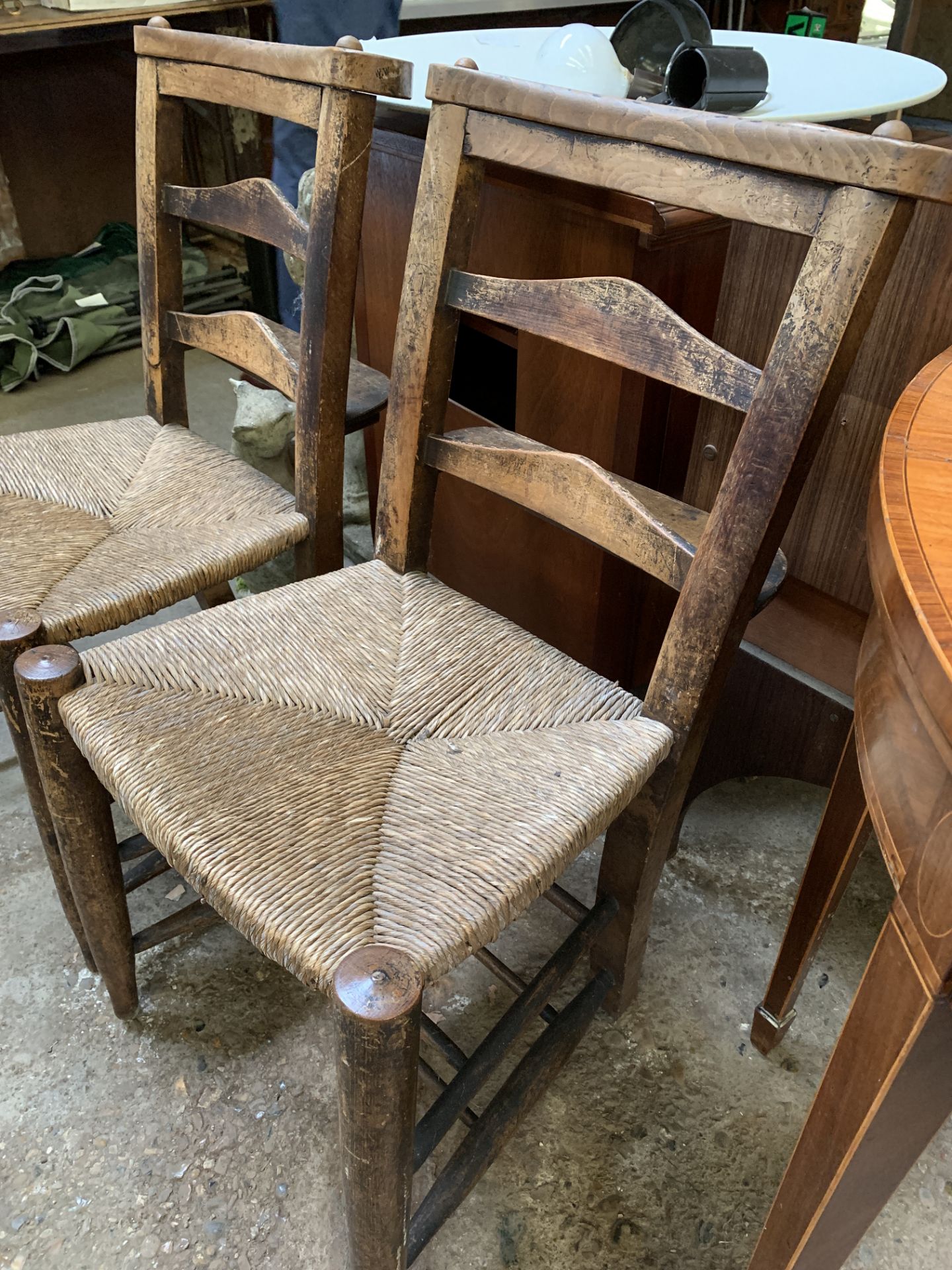 Two pine Chapel chairs with a rear shelf - Bild 2 aus 4