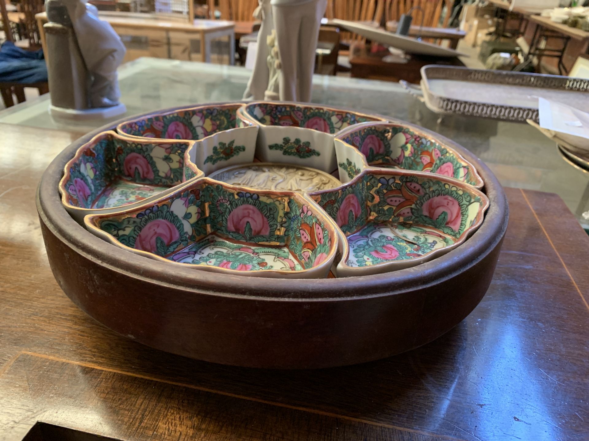 "Lazy Susan" with Oriental porcelain shaped pots with a carved circular insert - Image 3 of 5