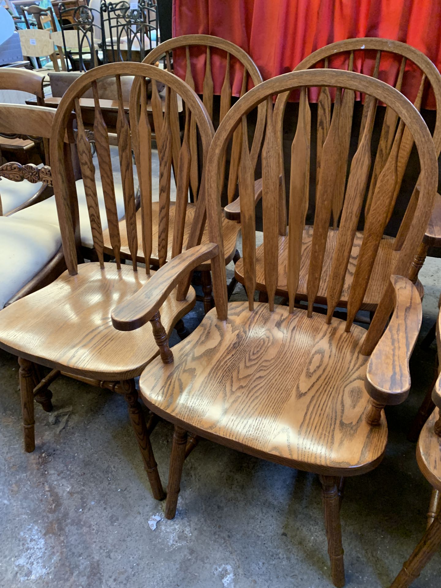 Eight Windsor style oak chairs. - Bild 3 aus 6