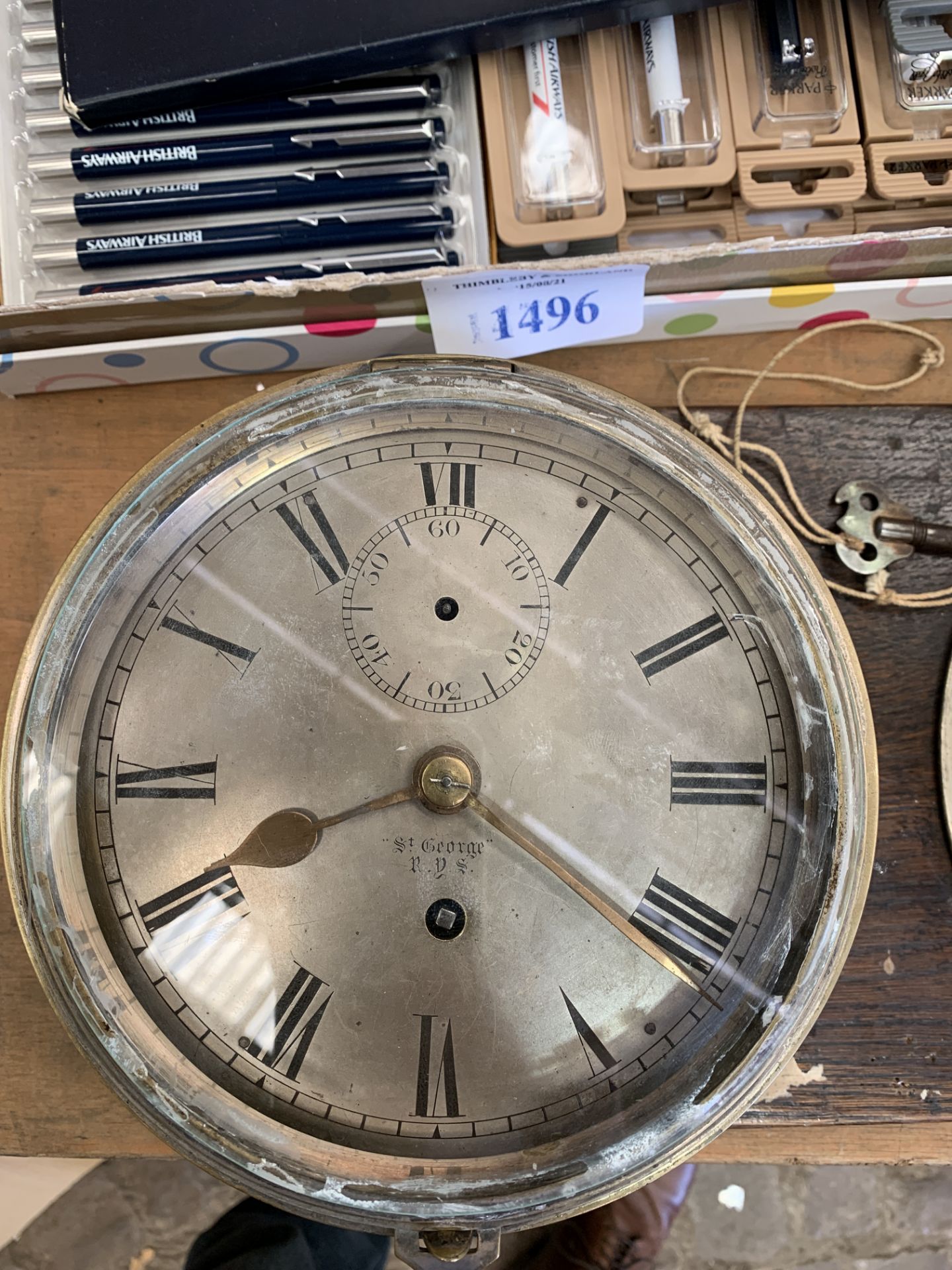 An oak mounted silver plate ship's clock and barometer - Bild 2 aus 3