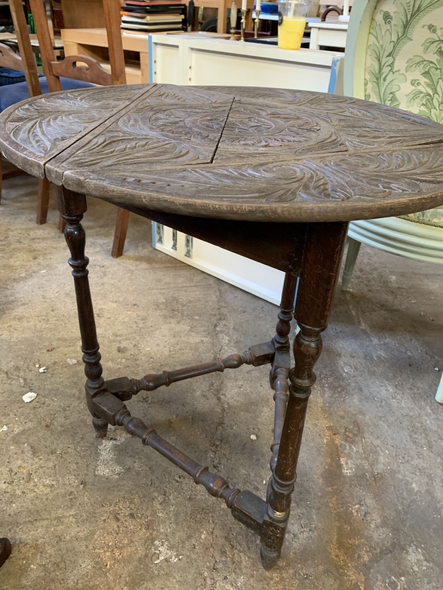 Table with circular top and two tilt top tables - Bild 3 aus 9