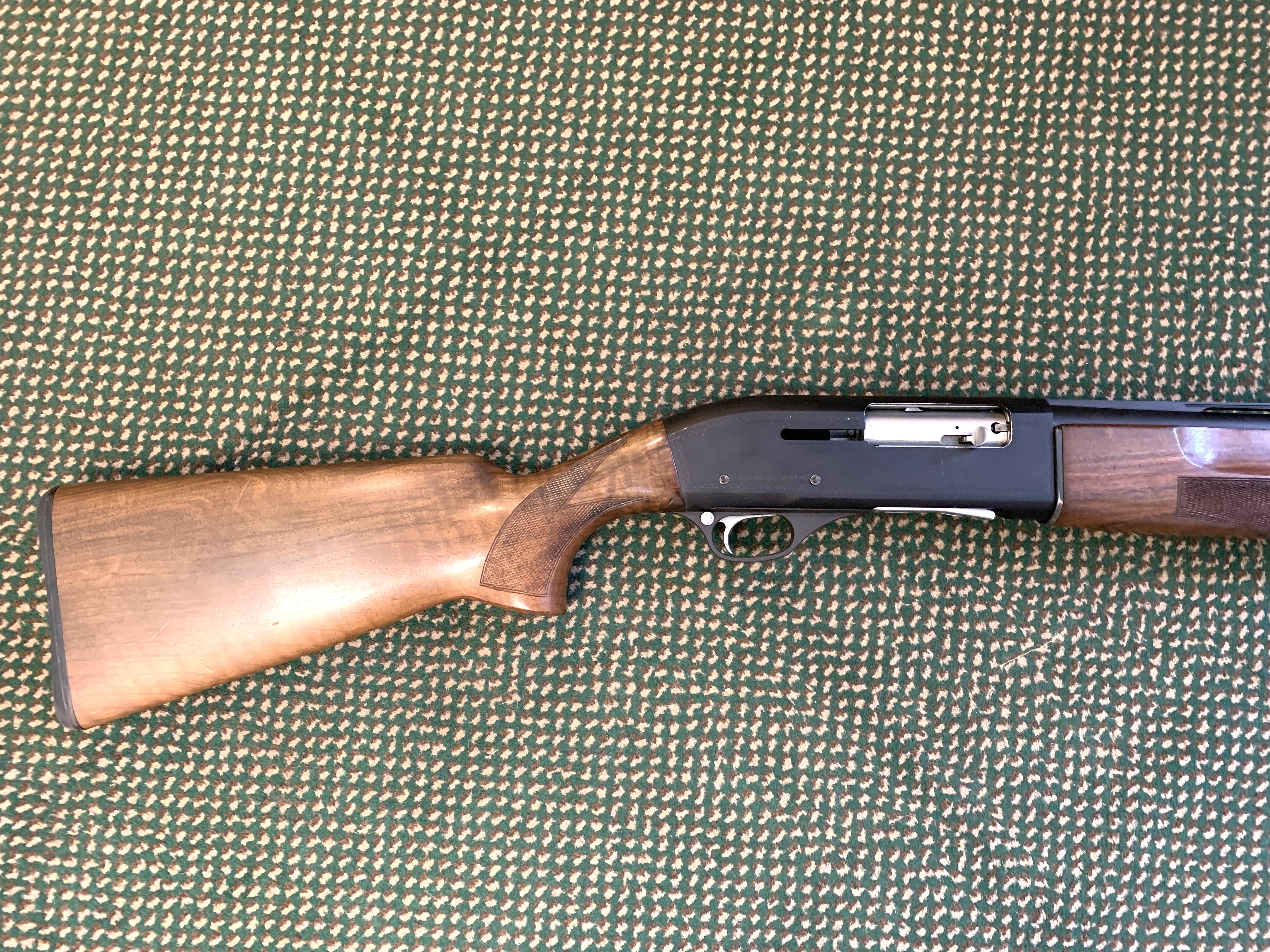 Hatsan Magnum 12/76 12 bore self-loading shotgun. The buyer must have a Shotgun Licence - Image 5 of 5
