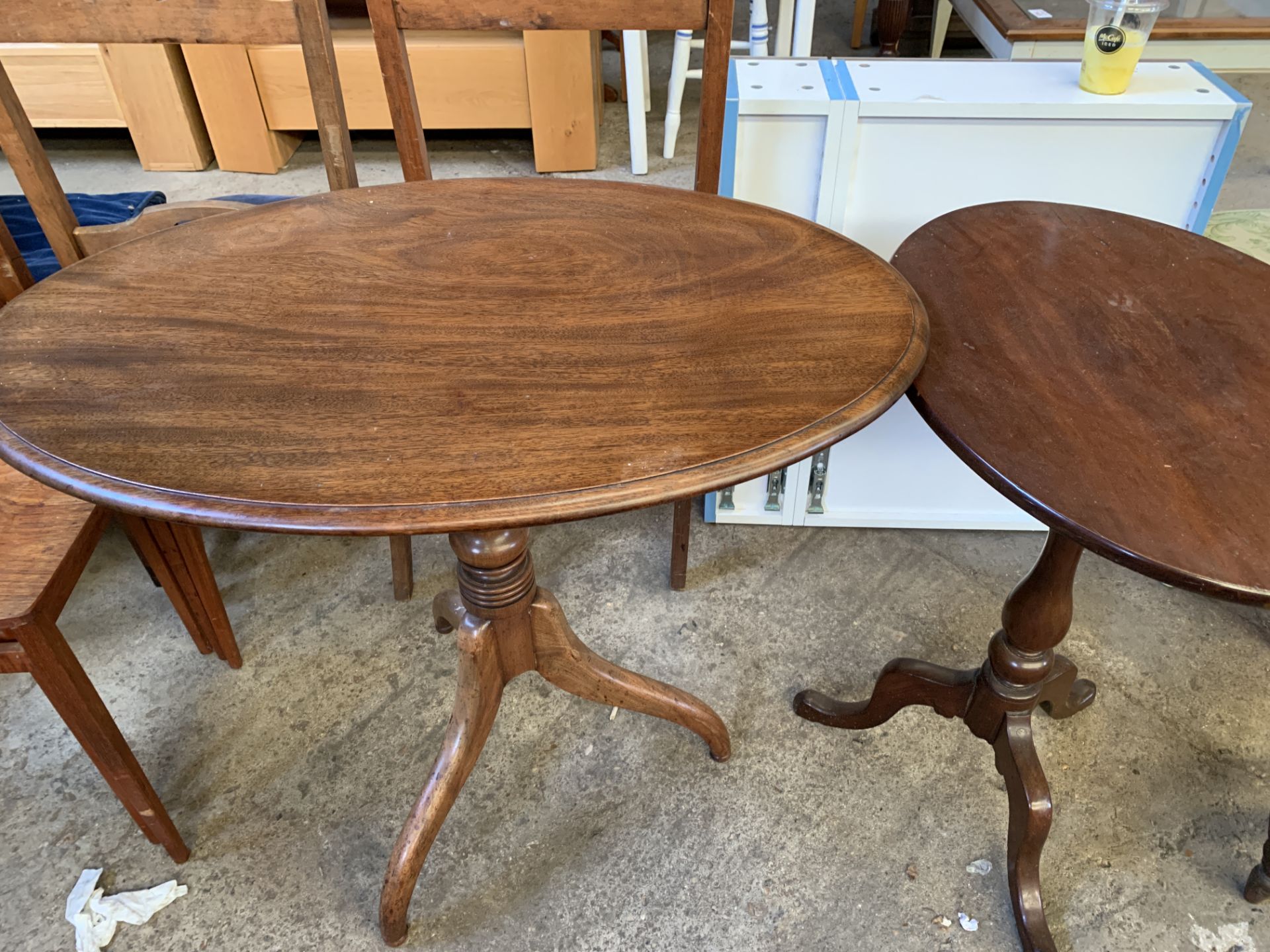 Table with circular top and two tilt top tables - Bild 8 aus 9