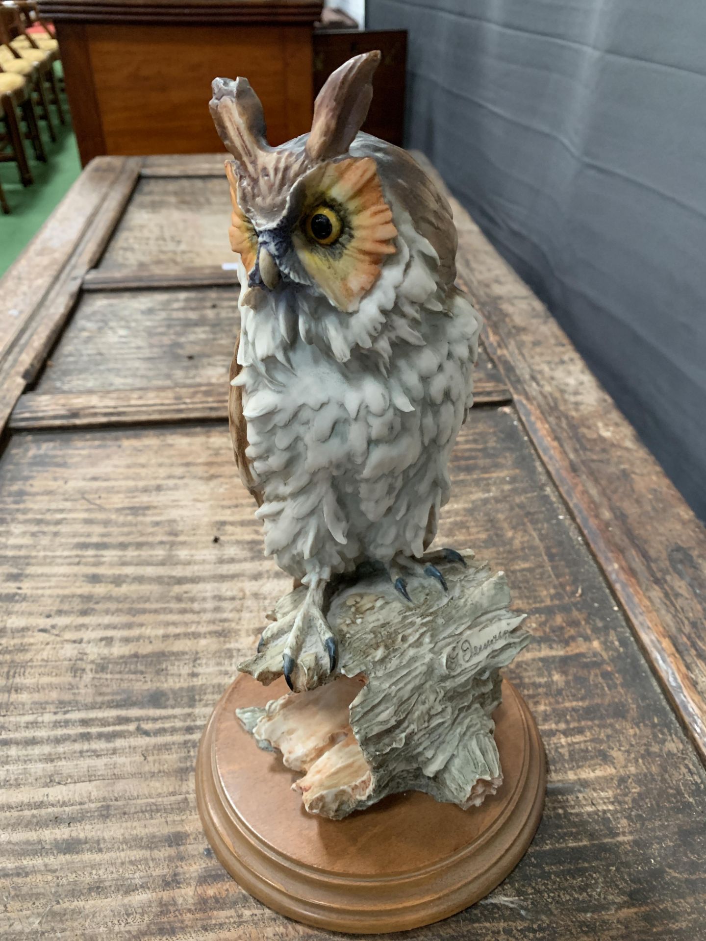 Resin model of an owl on wooden base, signed by artist - Image 3 of 4