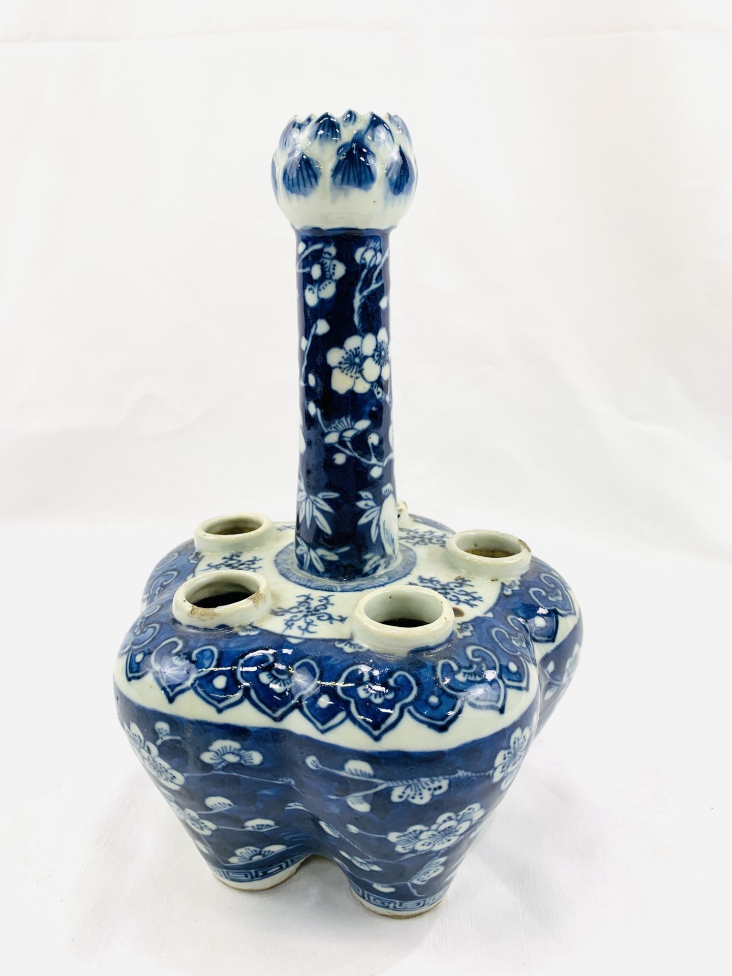 19th Century blue and white Chinese tulip vase with lobed body and five apertures - Image 3 of 5