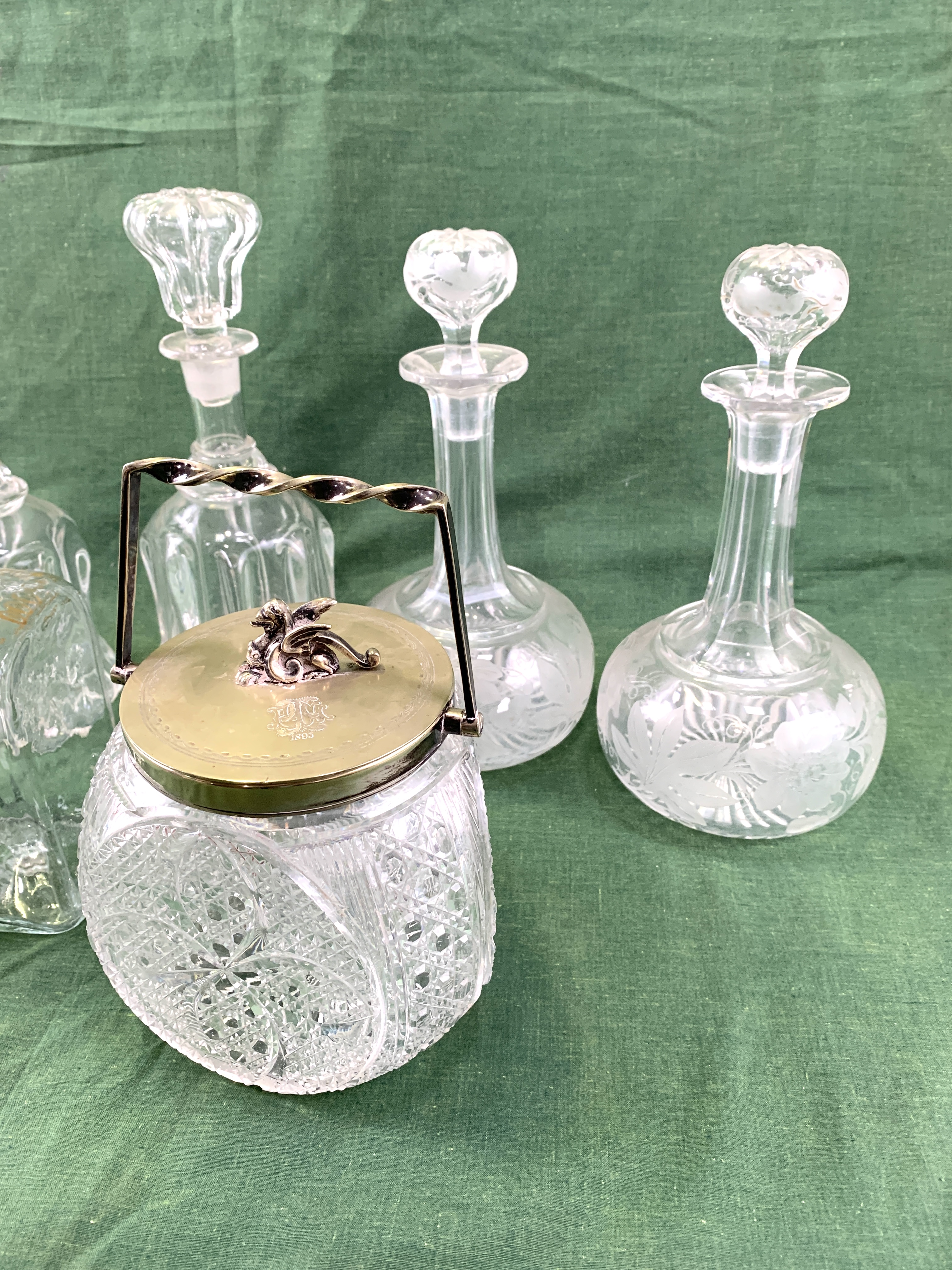 A pair of Victorian decanters, a pair of Edwardian decanters, and a cut glass biscuit barrel - Image 5 of 6
