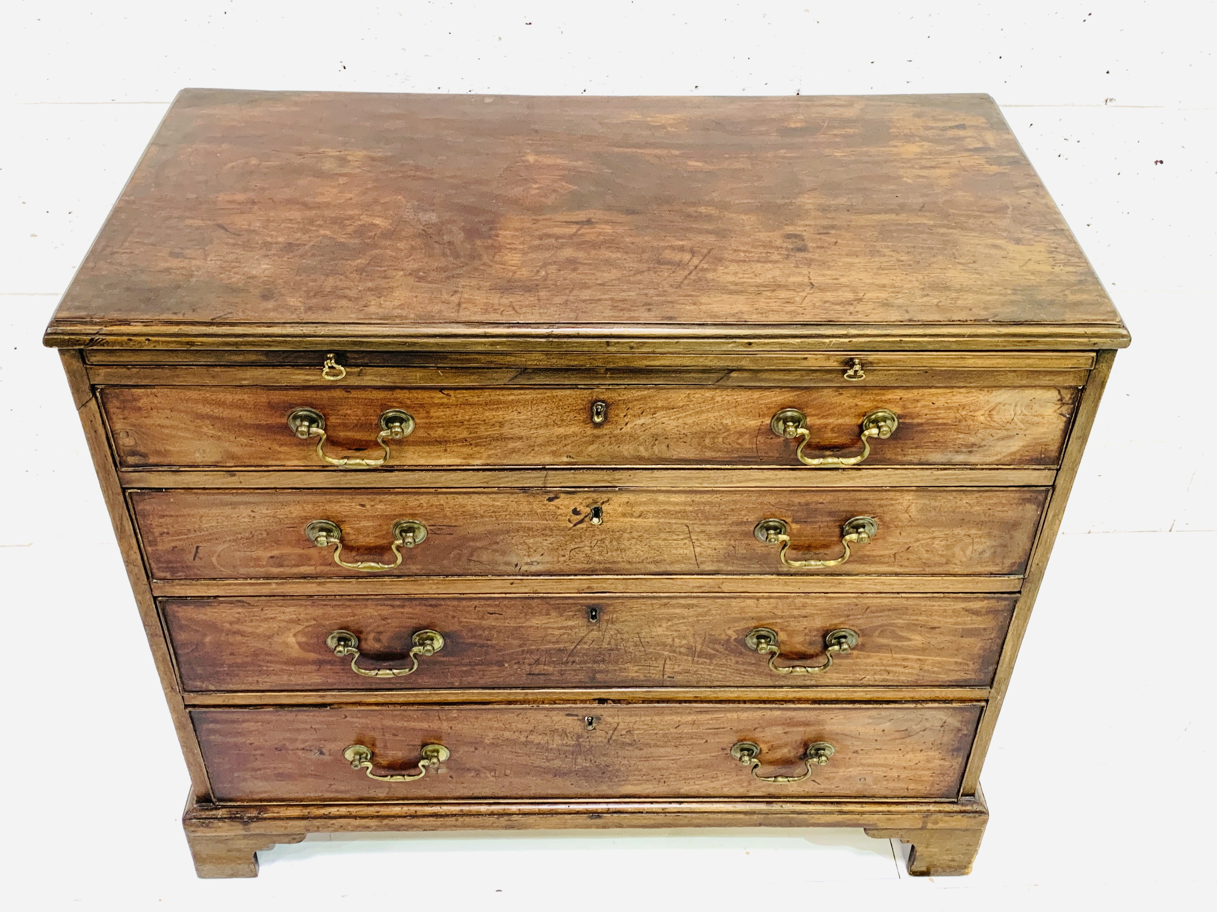 Mid 18th Century mahogany chest of four graduated drawers - Image 6 of 7