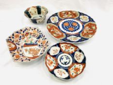 Four pieces of Imari