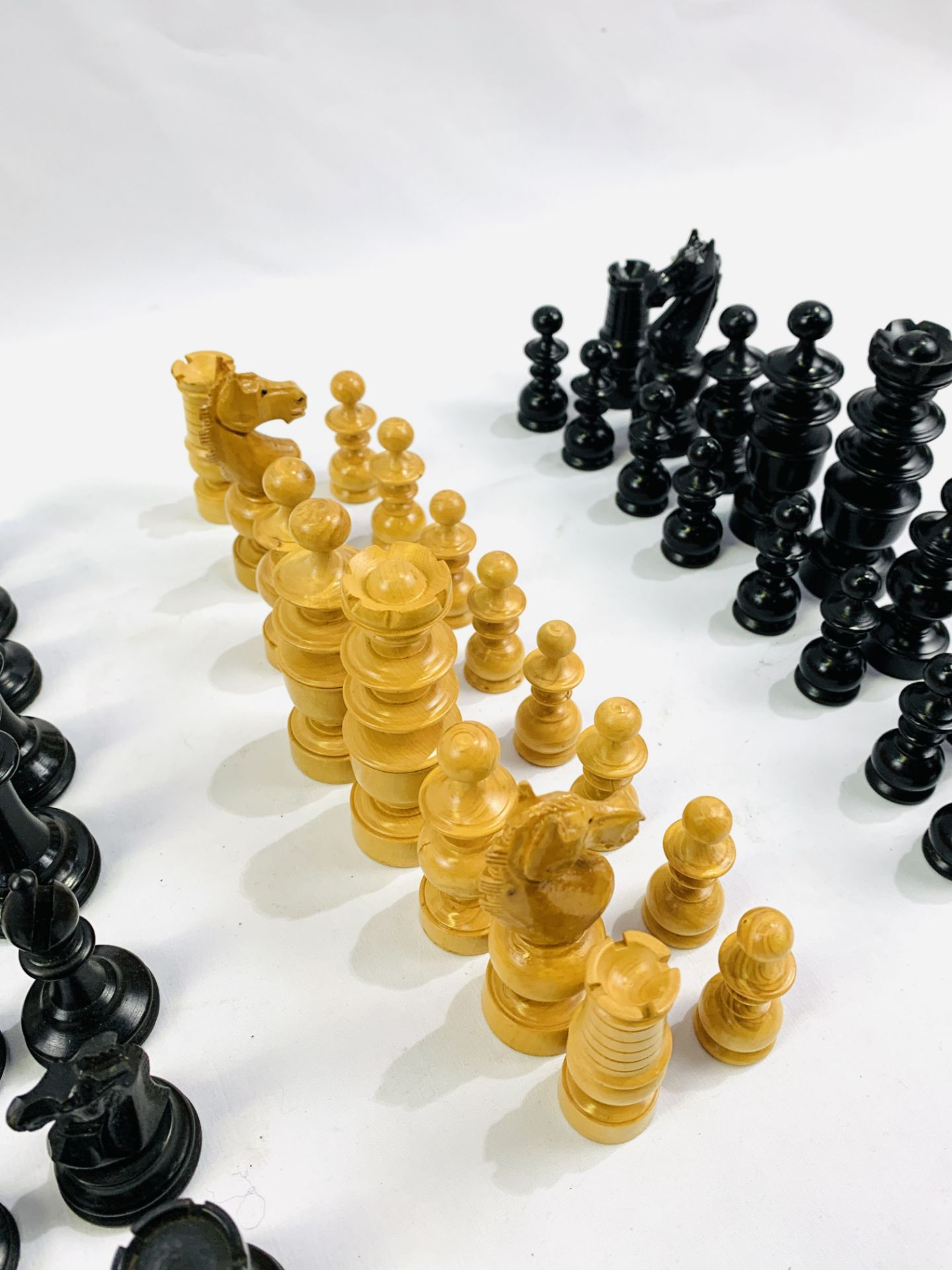 Two boxwood chess sets - Bild 6 aus 9