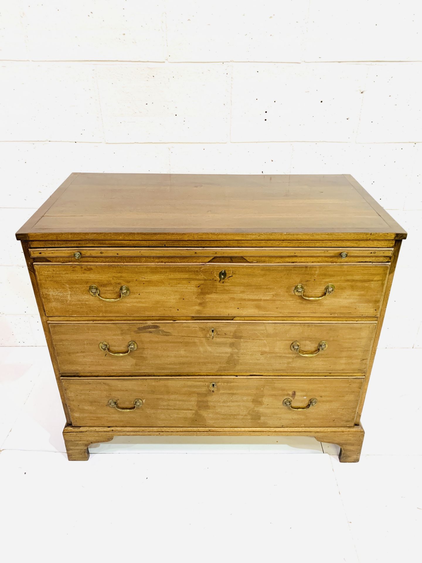 Early 19th century chest of drawers