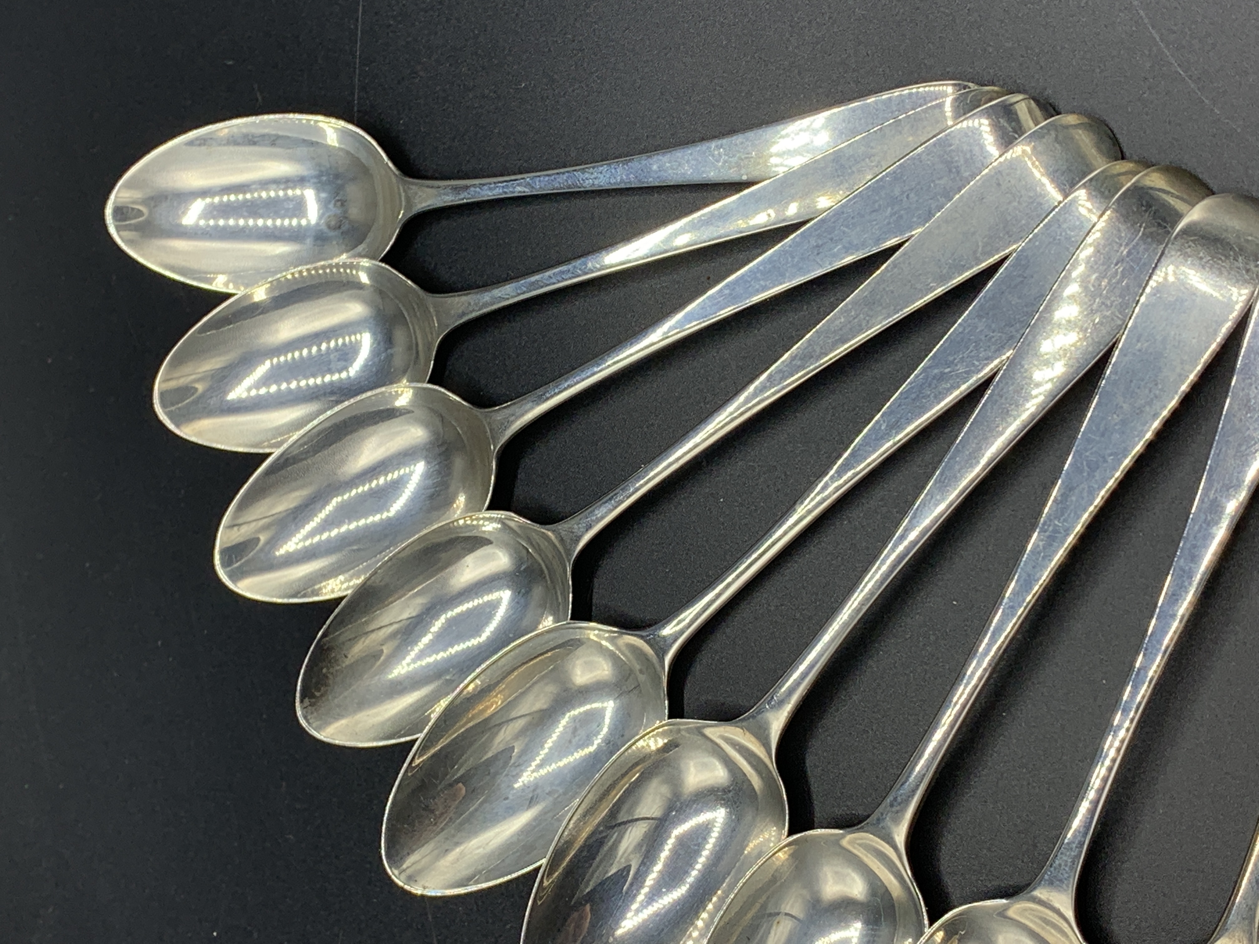 Eleven late Georgian silver teaspoons hallmarked London 1828 by William Cripps - Image 2 of 6