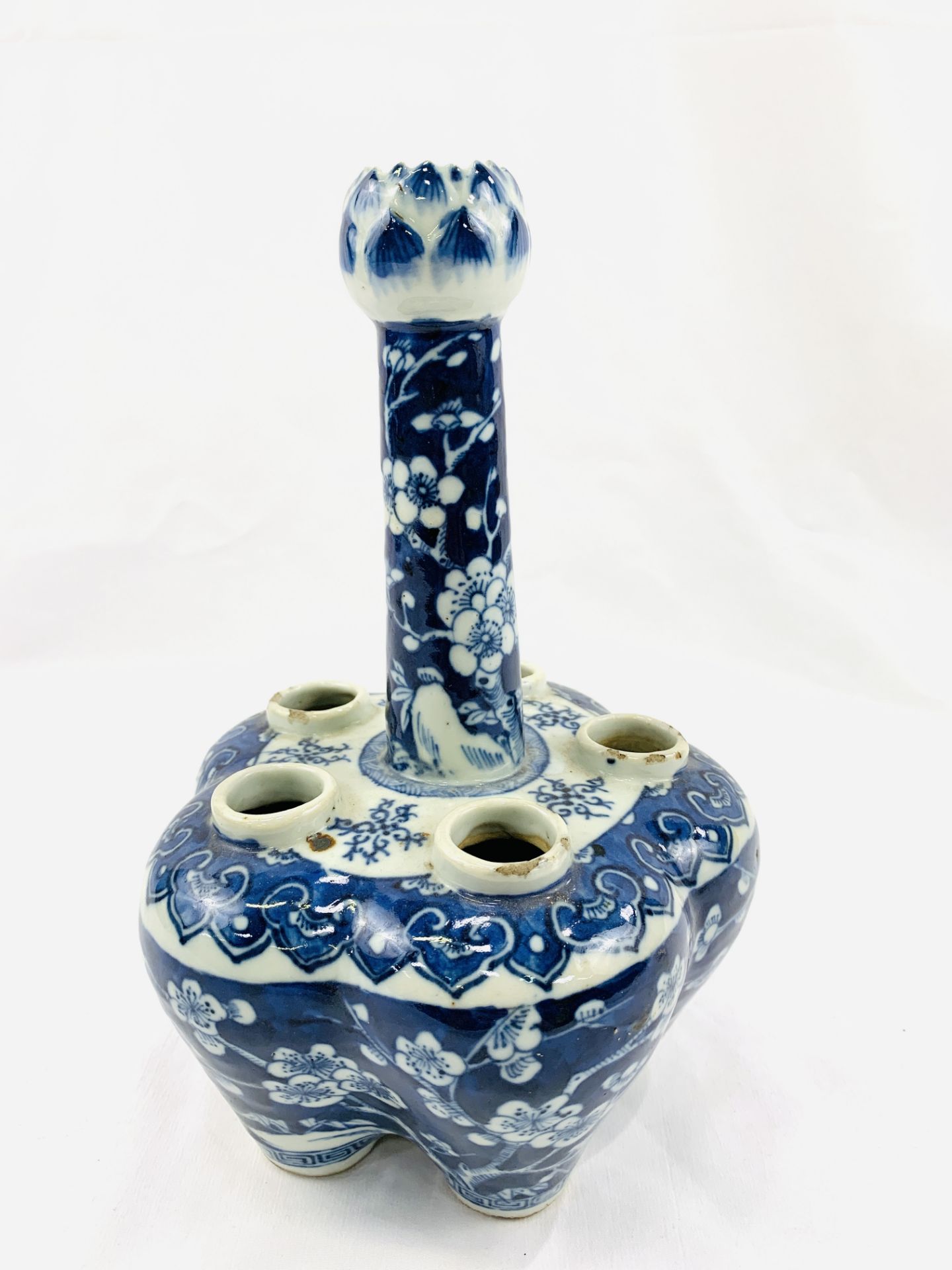 19th Century blue and white Chinese tulip vase with lobed body and five apertures - Image 4 of 5