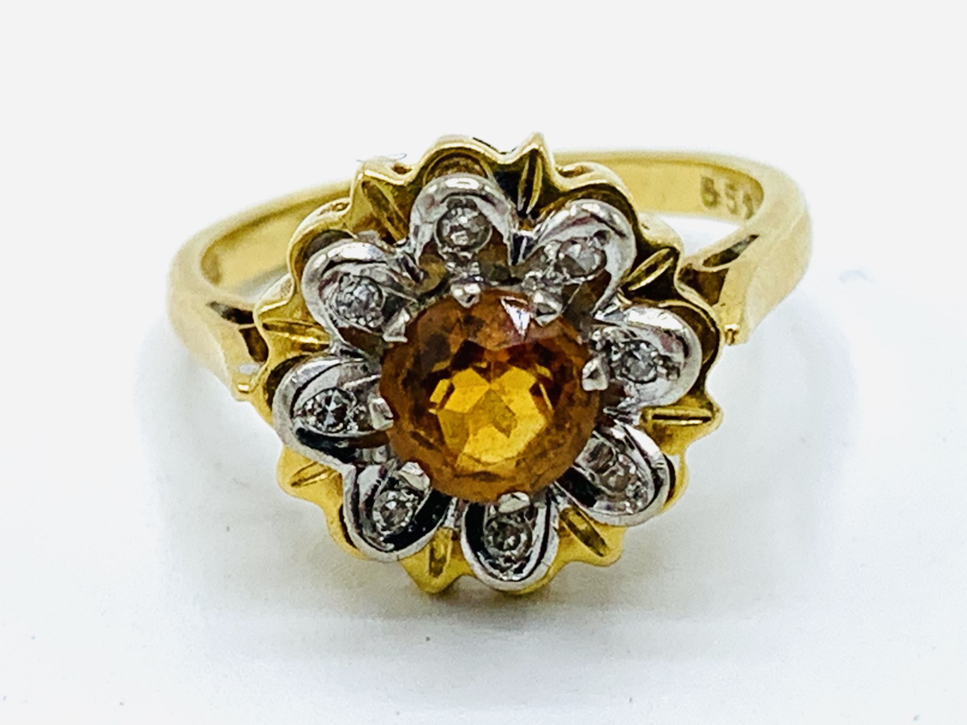 18ct gold citrine and diamond cluster ring
