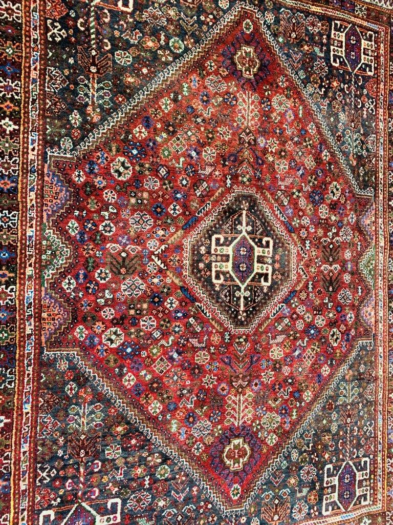 Dark red ground Qashqai Persian rug - Image 4 of 5