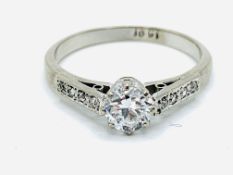 18ct white gold diamond ring