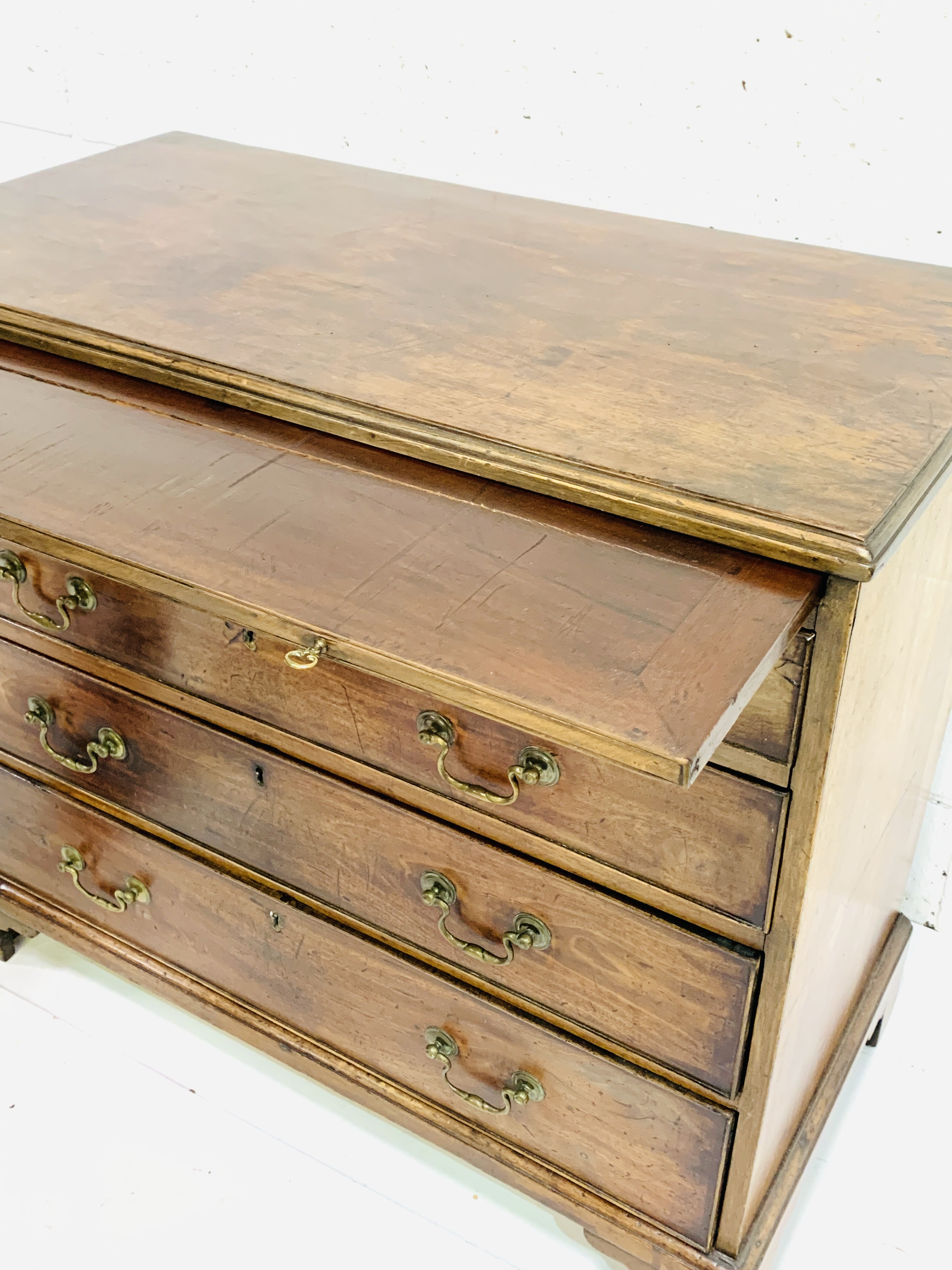 Mid 18th Century mahogany chest of four graduated drawers - Image 3 of 7