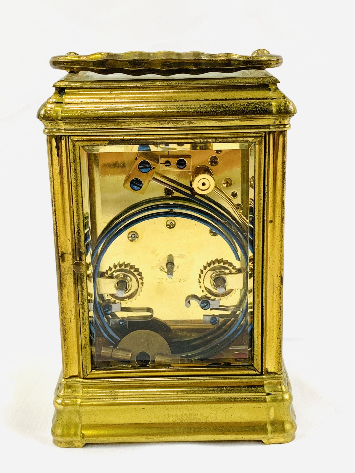 Brass case carriage clock with visible escapement, complete with key - Image 4 of 6