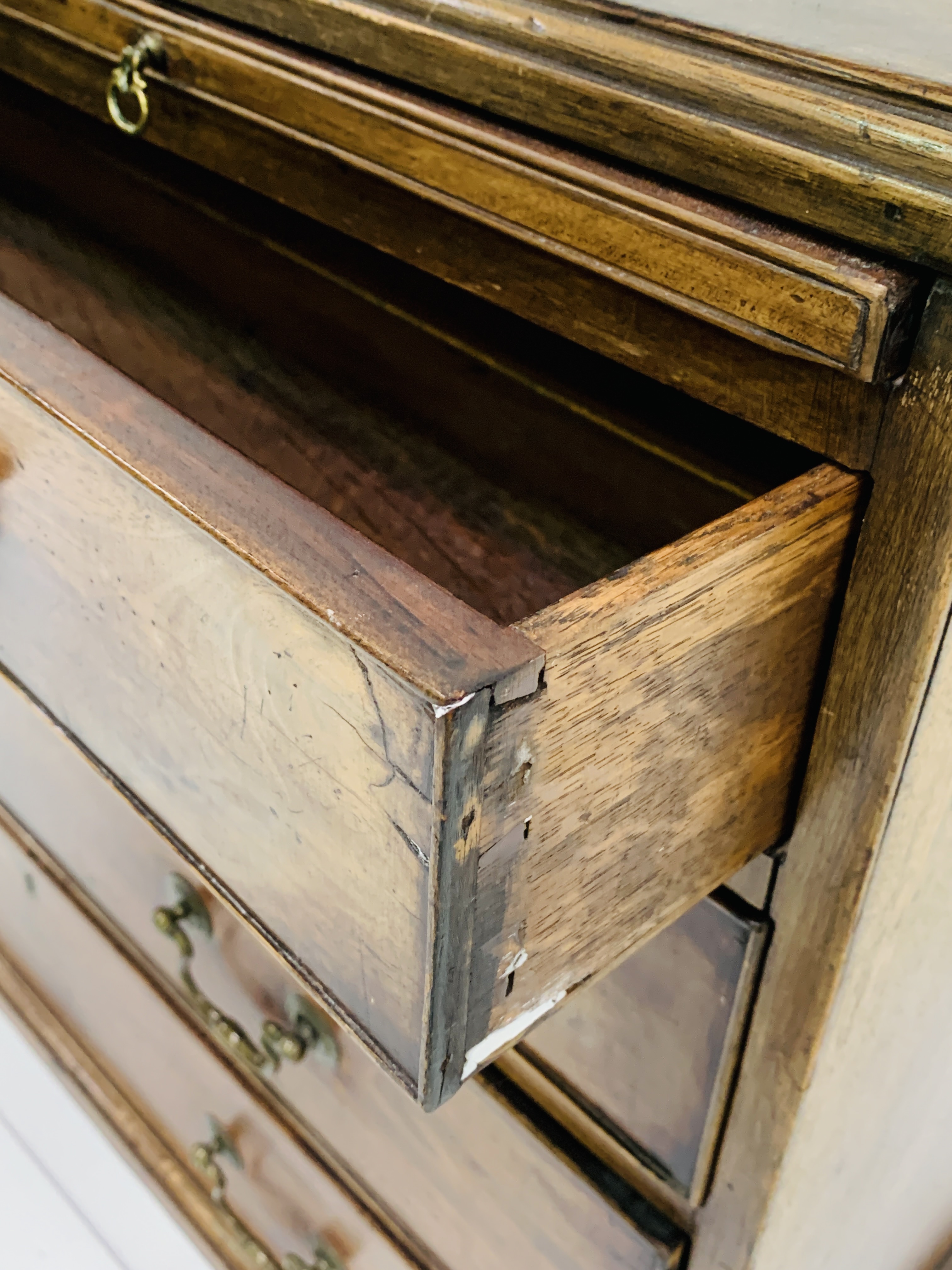 Mid 18th Century mahogany chest of four graduated drawers - Image 2 of 7