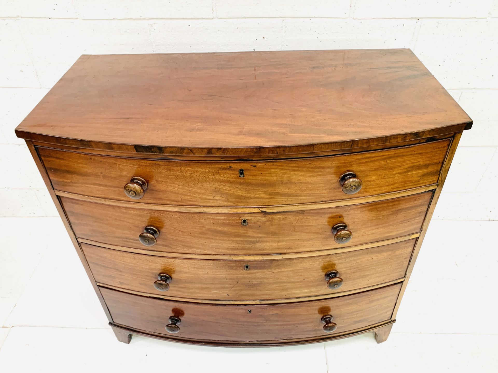 19th century bow fronted chest of drawers - Bild 3 aus 7