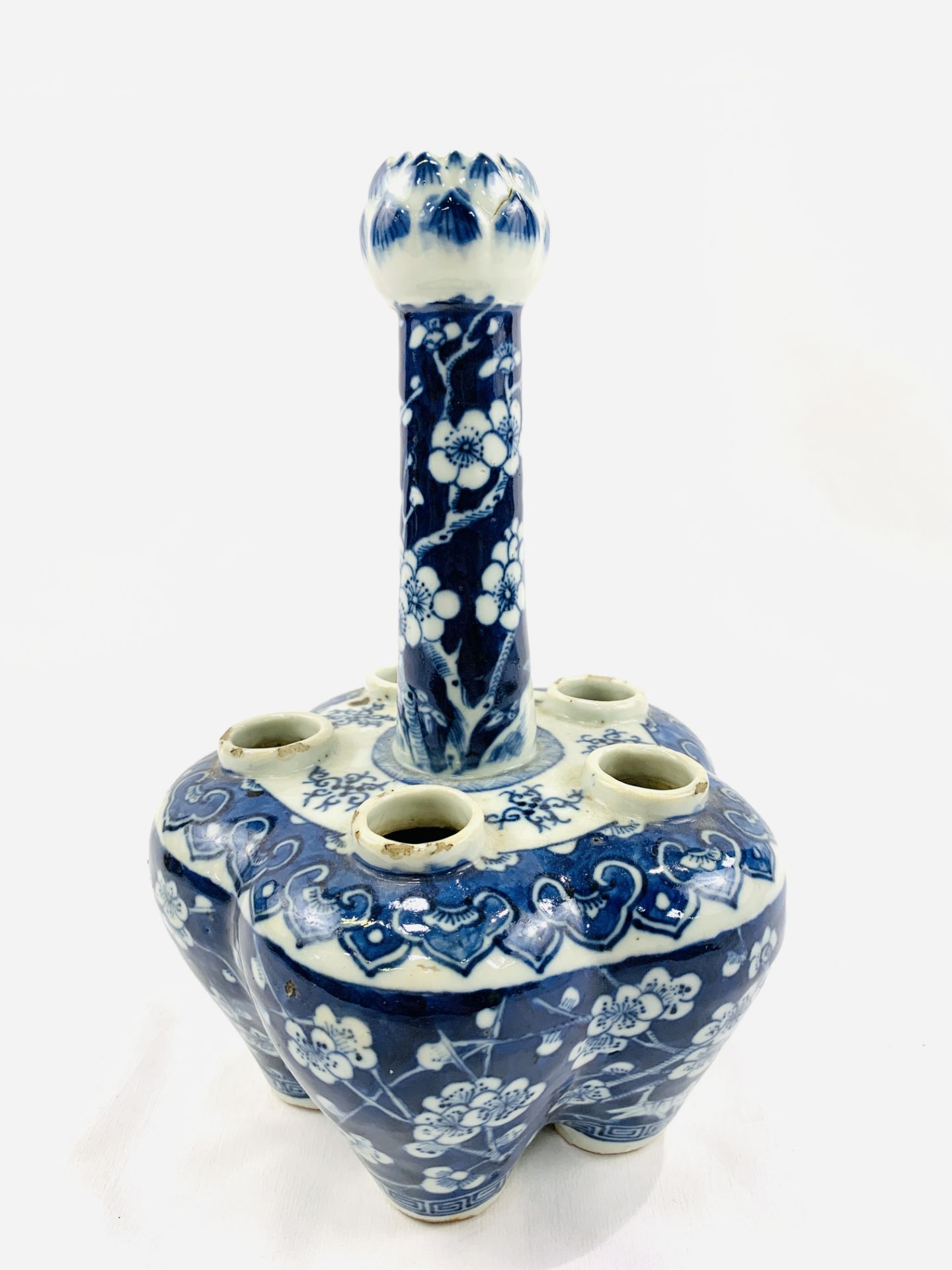 19th Century blue and white Chinese tulip vase with lobed body and five apertures