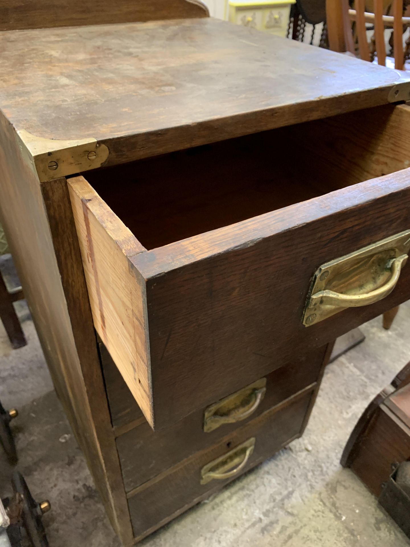 Mahogany chest of four drawers - Bild 3 aus 4