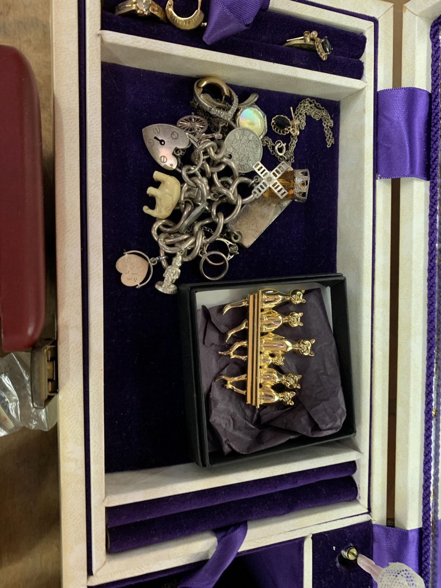 Quantity of costume jewellery - Image 2 of 6