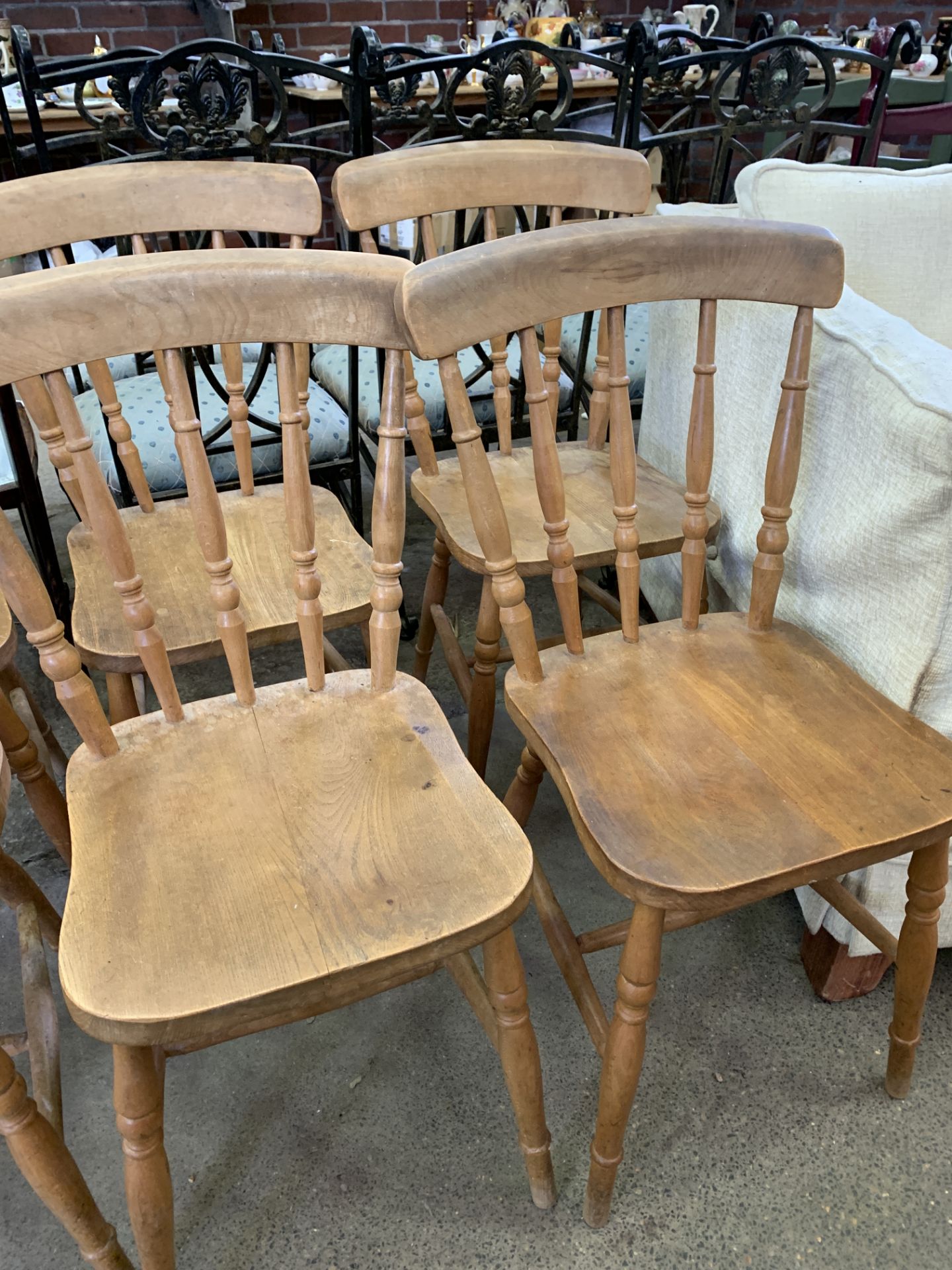 Six pine rail back chairs - Image 5 of 5