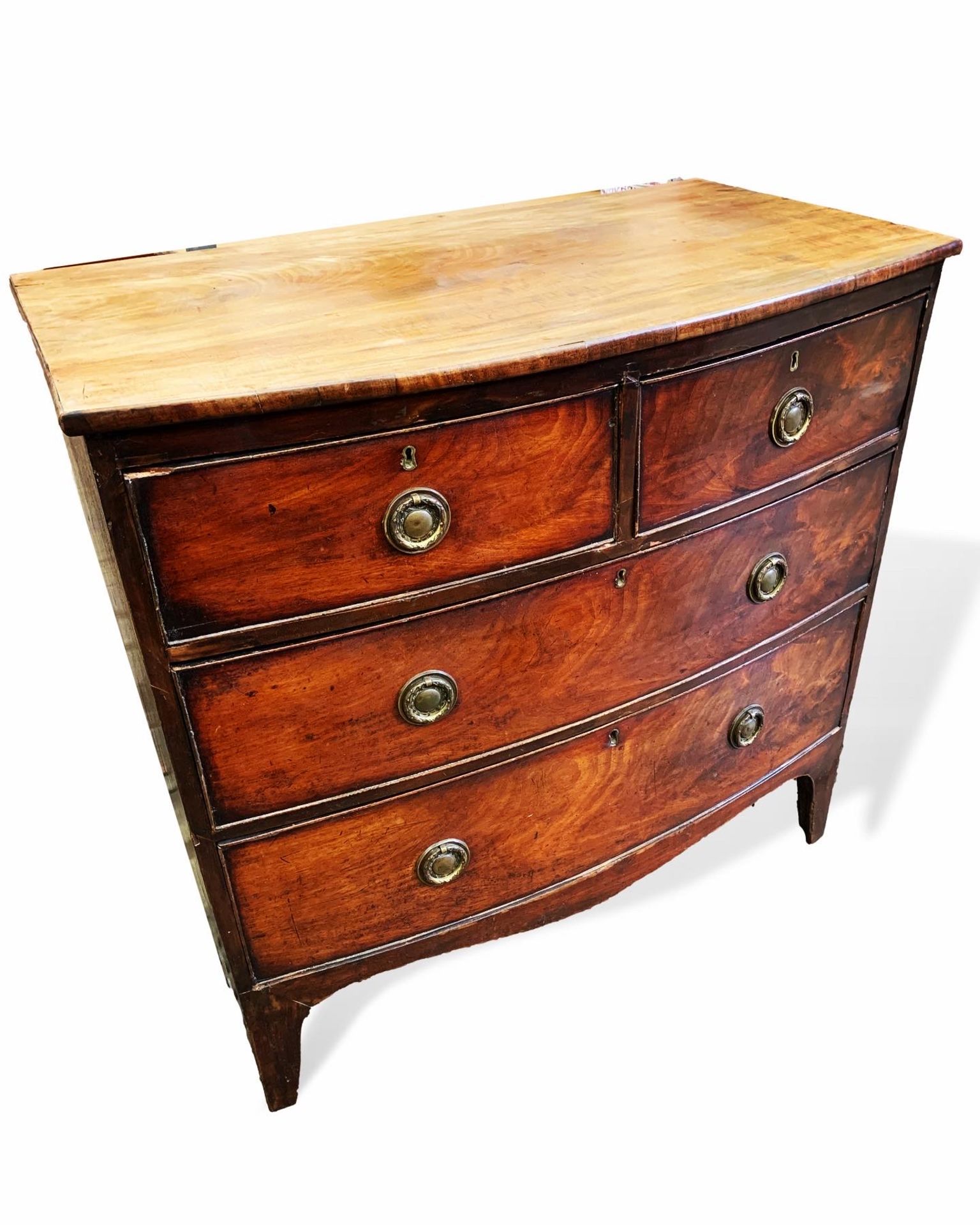 Victorian mahogany bow fronted chest of drawers - Image 2 of 4