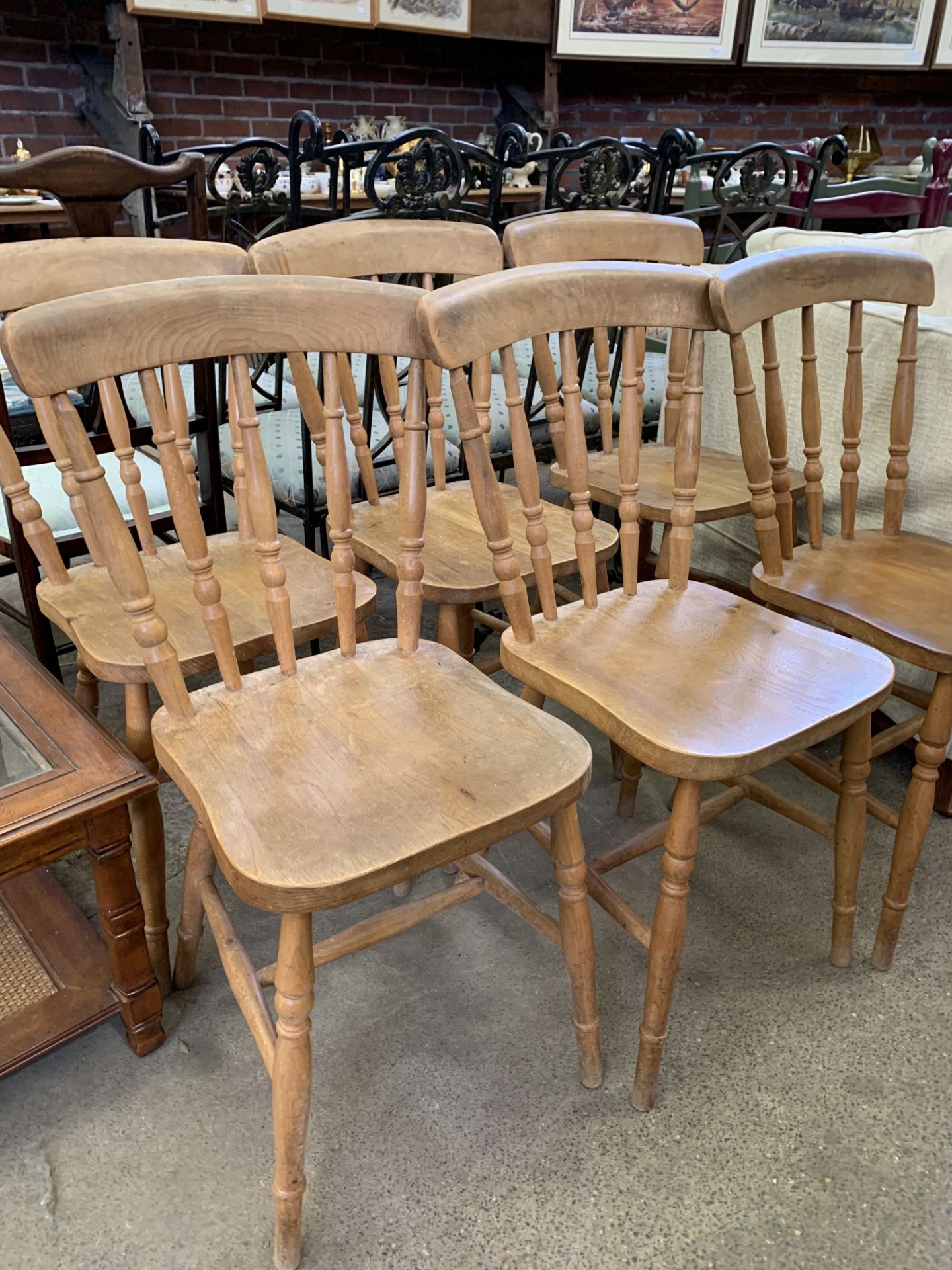 Six pine rail back chairs - Image 2 of 5