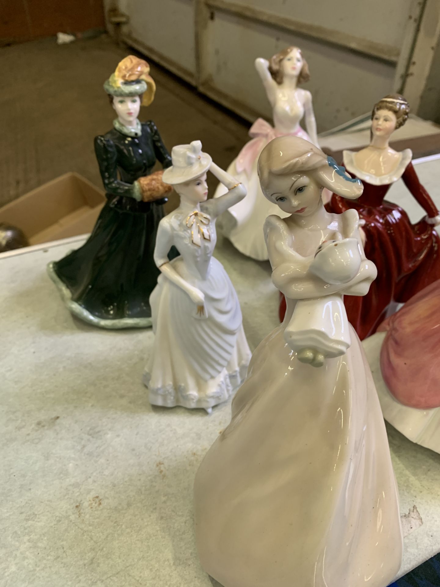 A collection of 6 china figurines by Royal Doulton and Coalport - Image 5 of 5