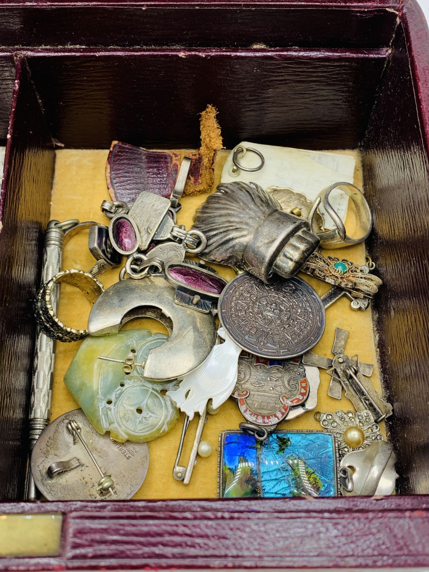 A red leather case containing various objects - Image 7 of 10
