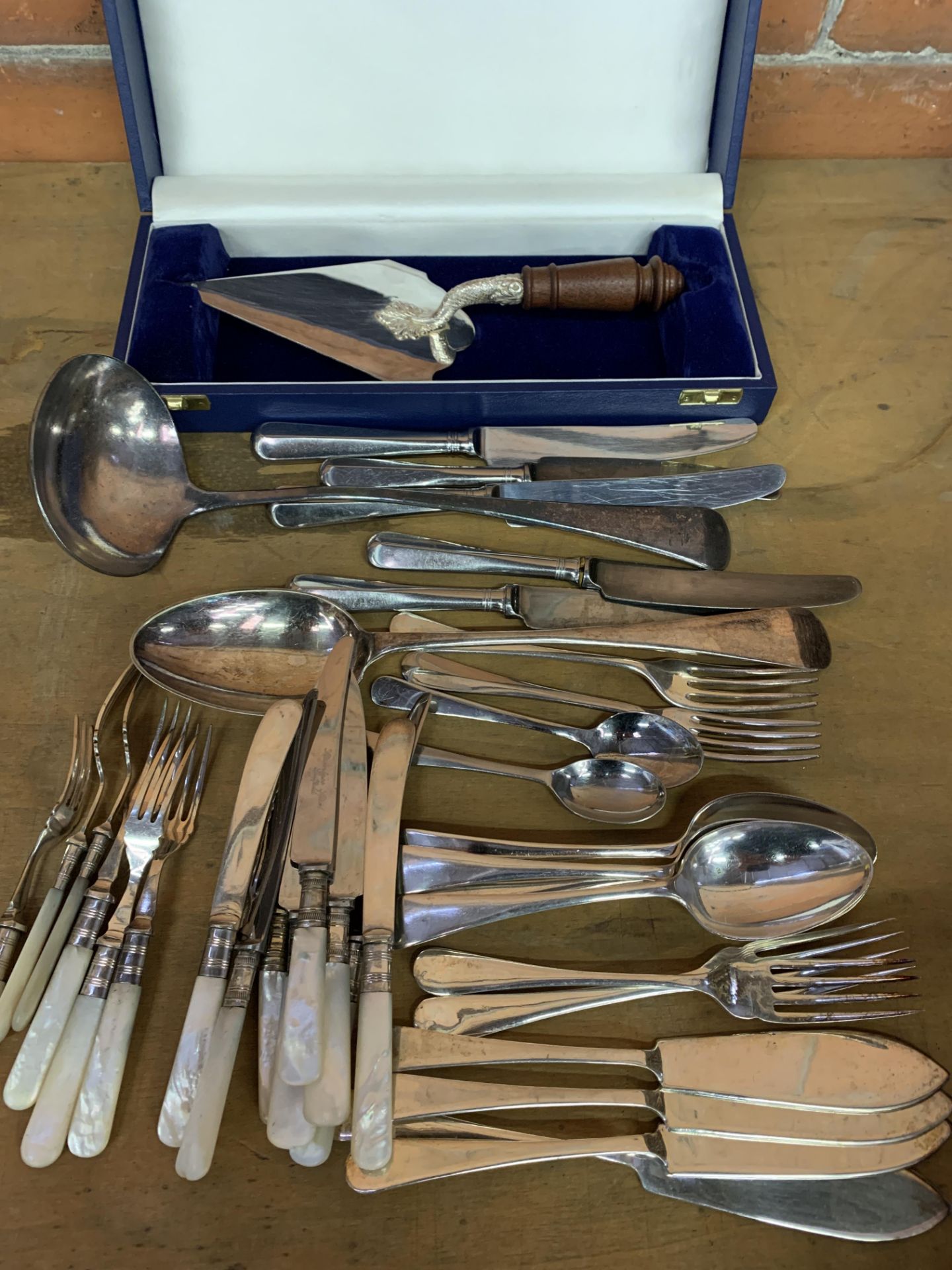 Quantity of silver plate cutlery