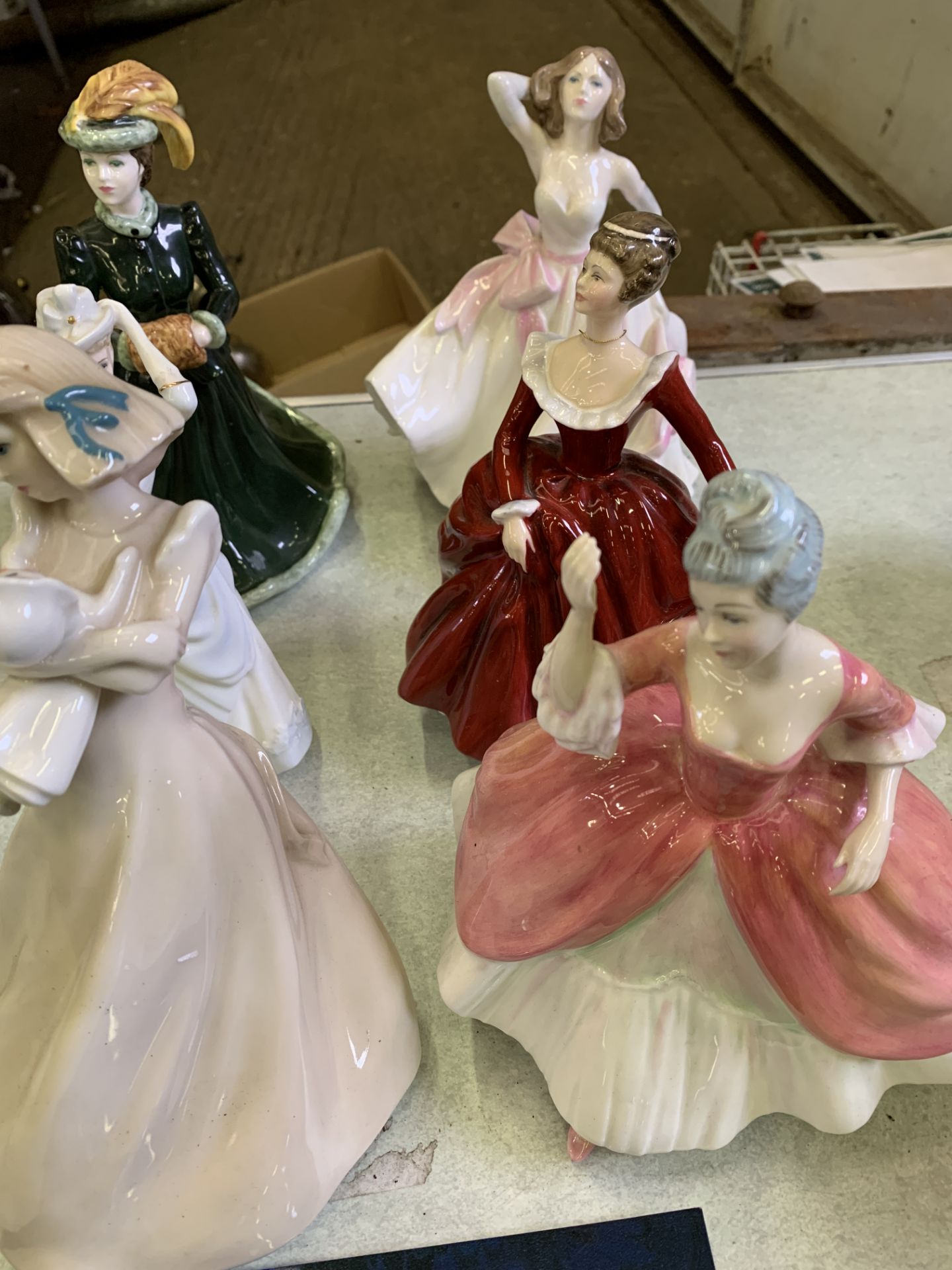 A collection of 6 china figurines by Royal Doulton and Coalport - Image 4 of 5