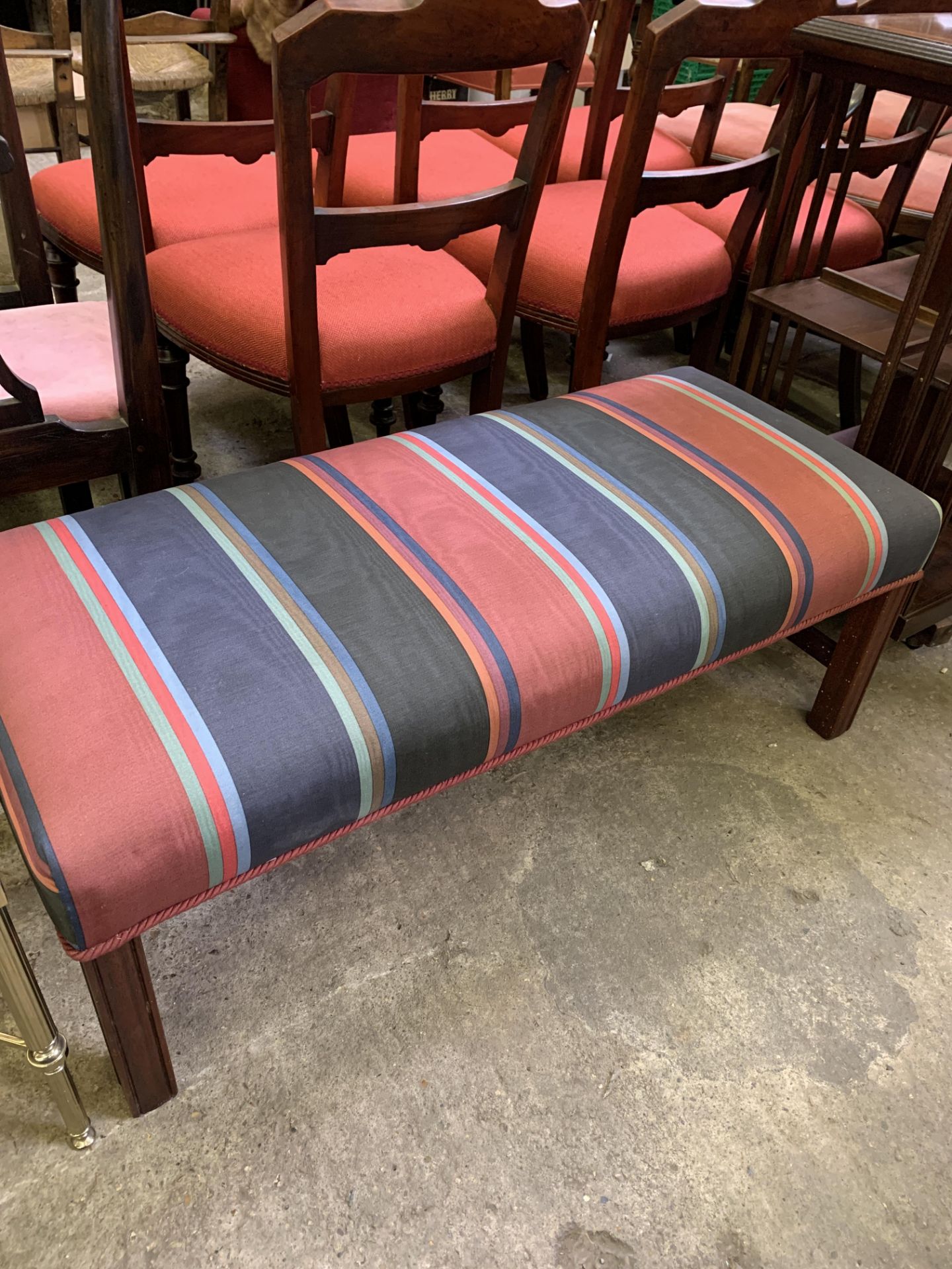 Mahogany long stool upholstered in striped fabric - Bild 3 aus 3