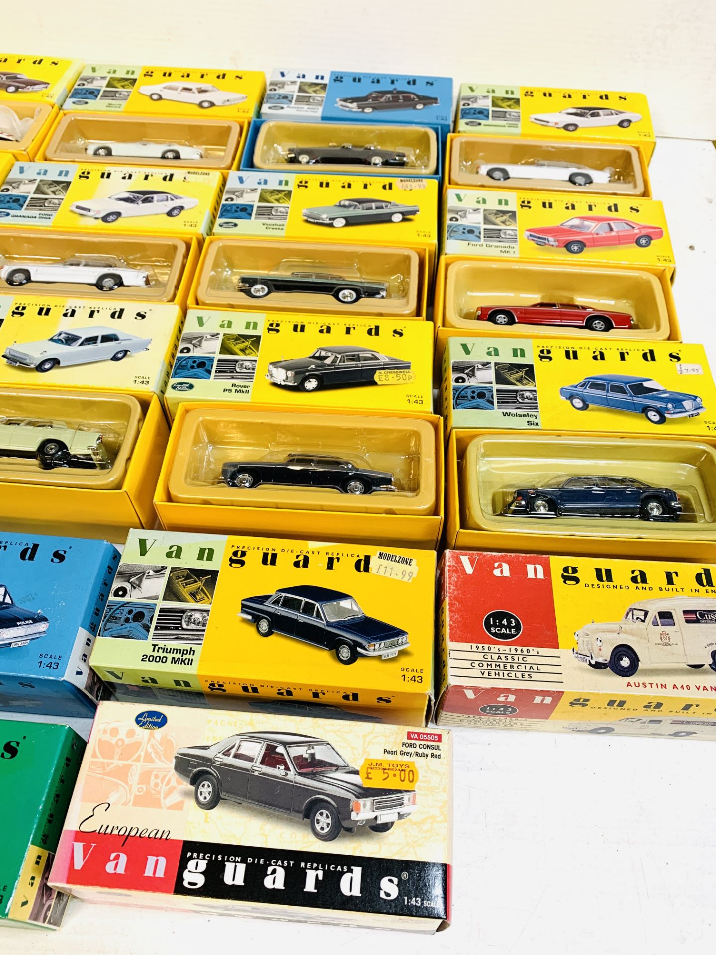 Nineteen boxed Vanguards diecast model cars and vans. - Image 3 of 6