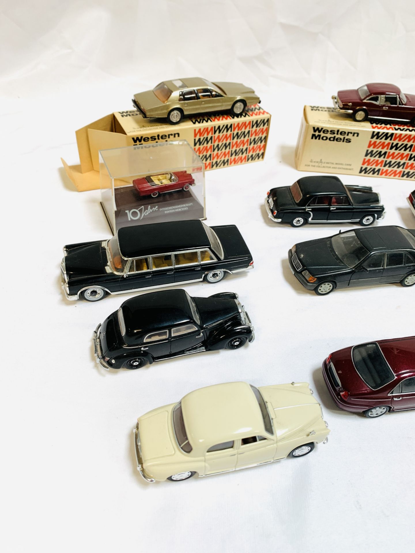 15 diecast model cars. - Image 6 of 6