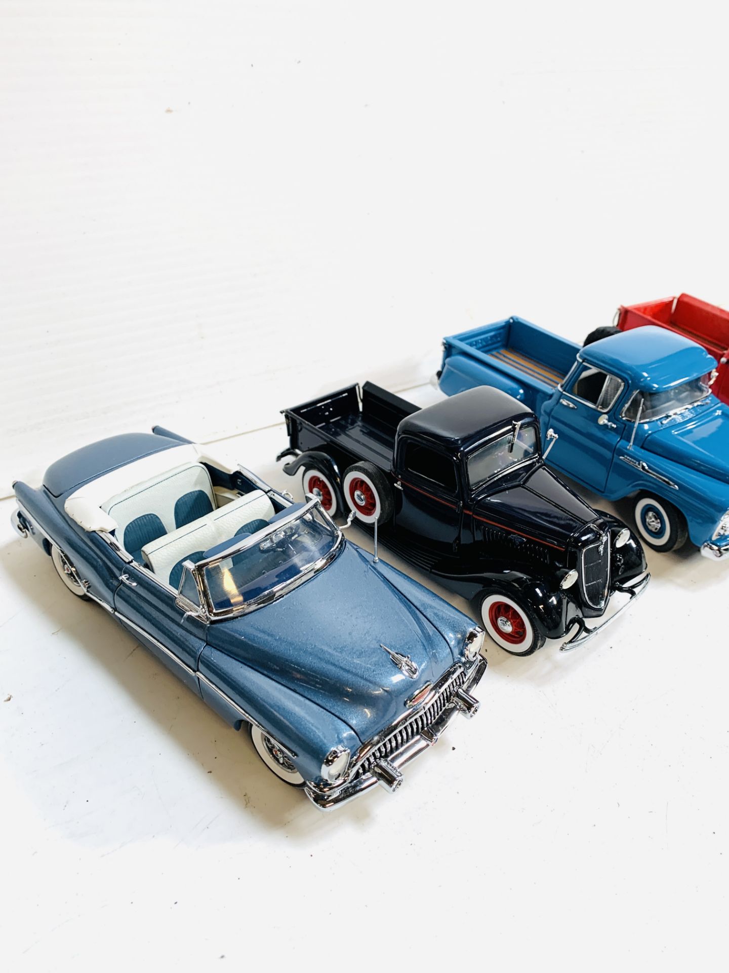 Six Danbury Mint 1:24 model vehicles - Image 4 of 5