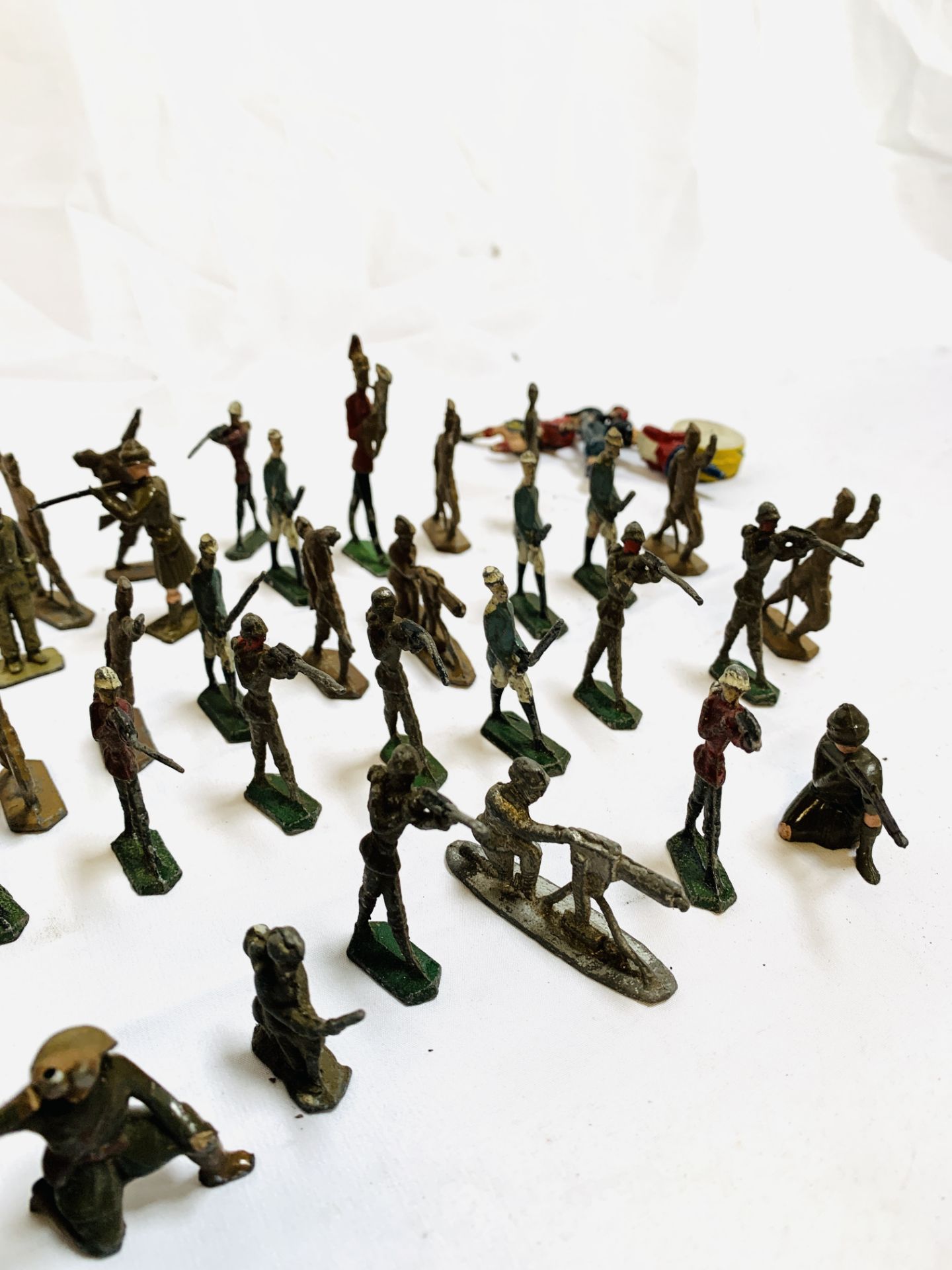 Collection of mainly lead soldiers - Image 4 of 7