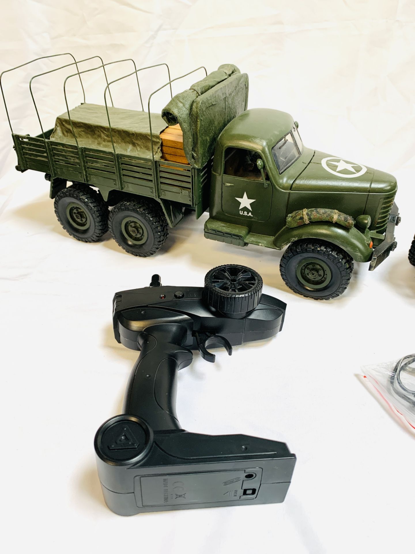 Two JJRC Q series 2.4G remote control off road military trucks - Image 4 of 5