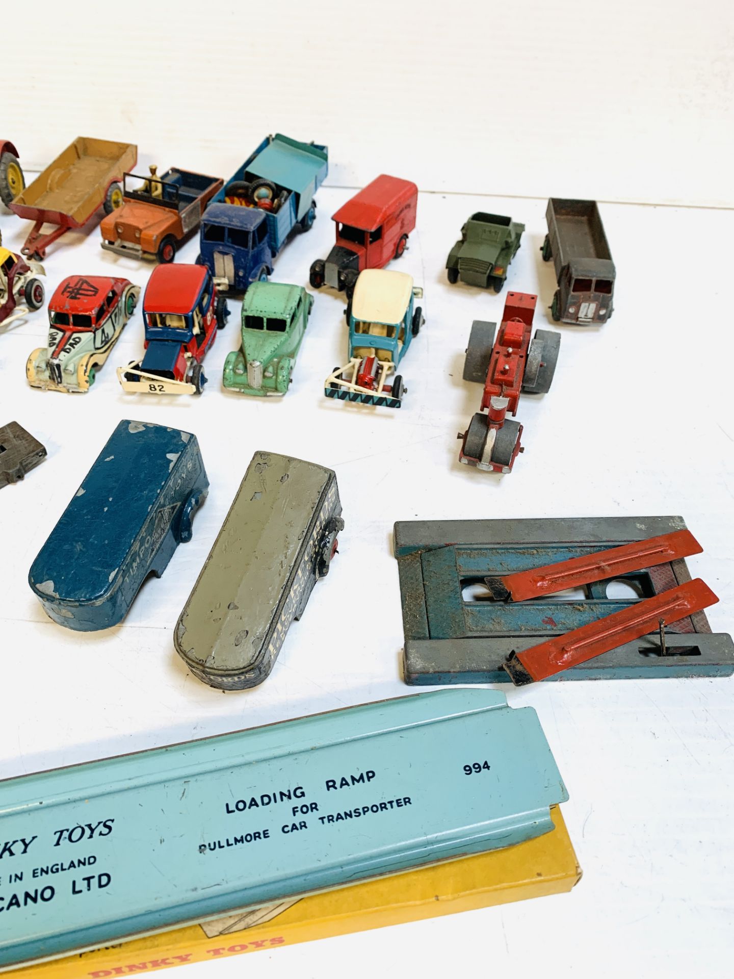 A collection of Dinky model vehicles - Image 2 of 6