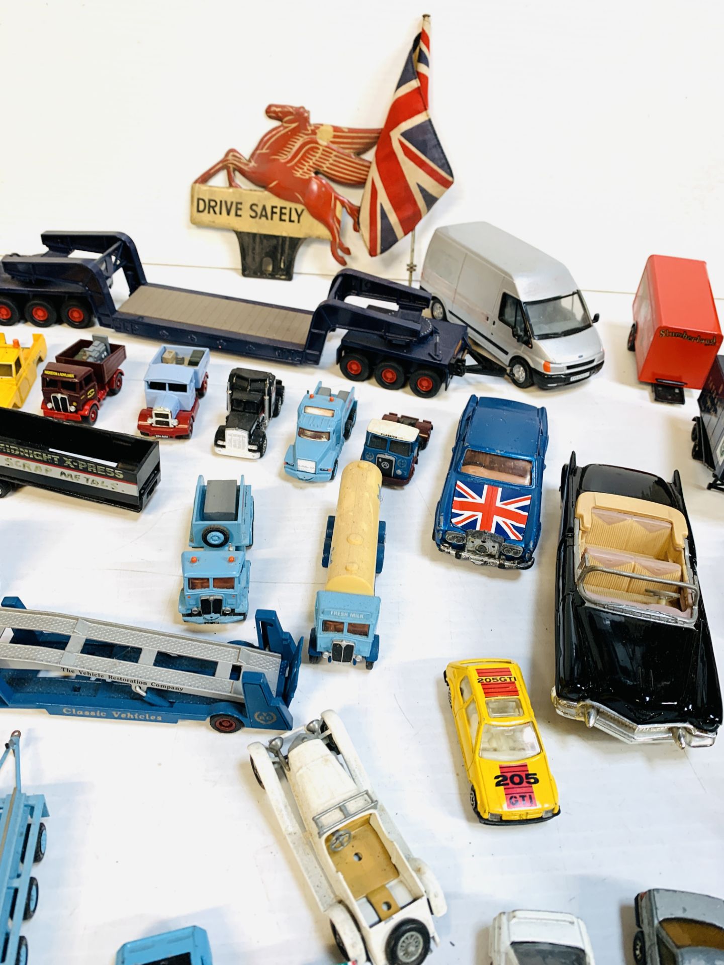 Collection of mainly diecast model vehicles - Image 7 of 8