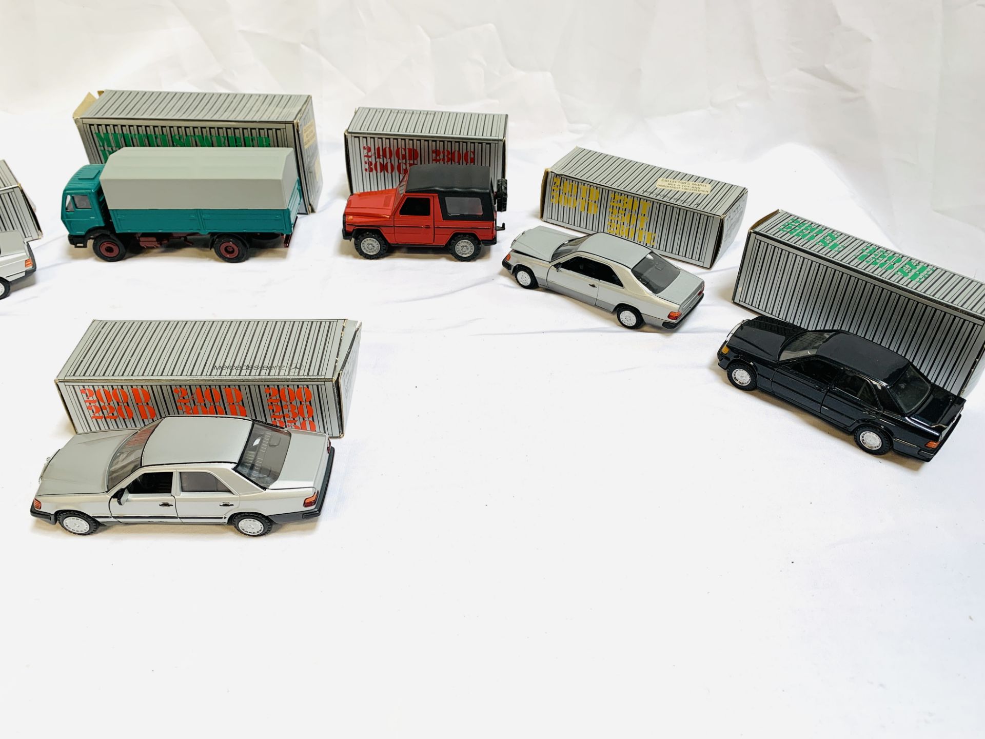 Seven Cursor-modell Mercedes Benz vehicles - Bild 3 aus 6