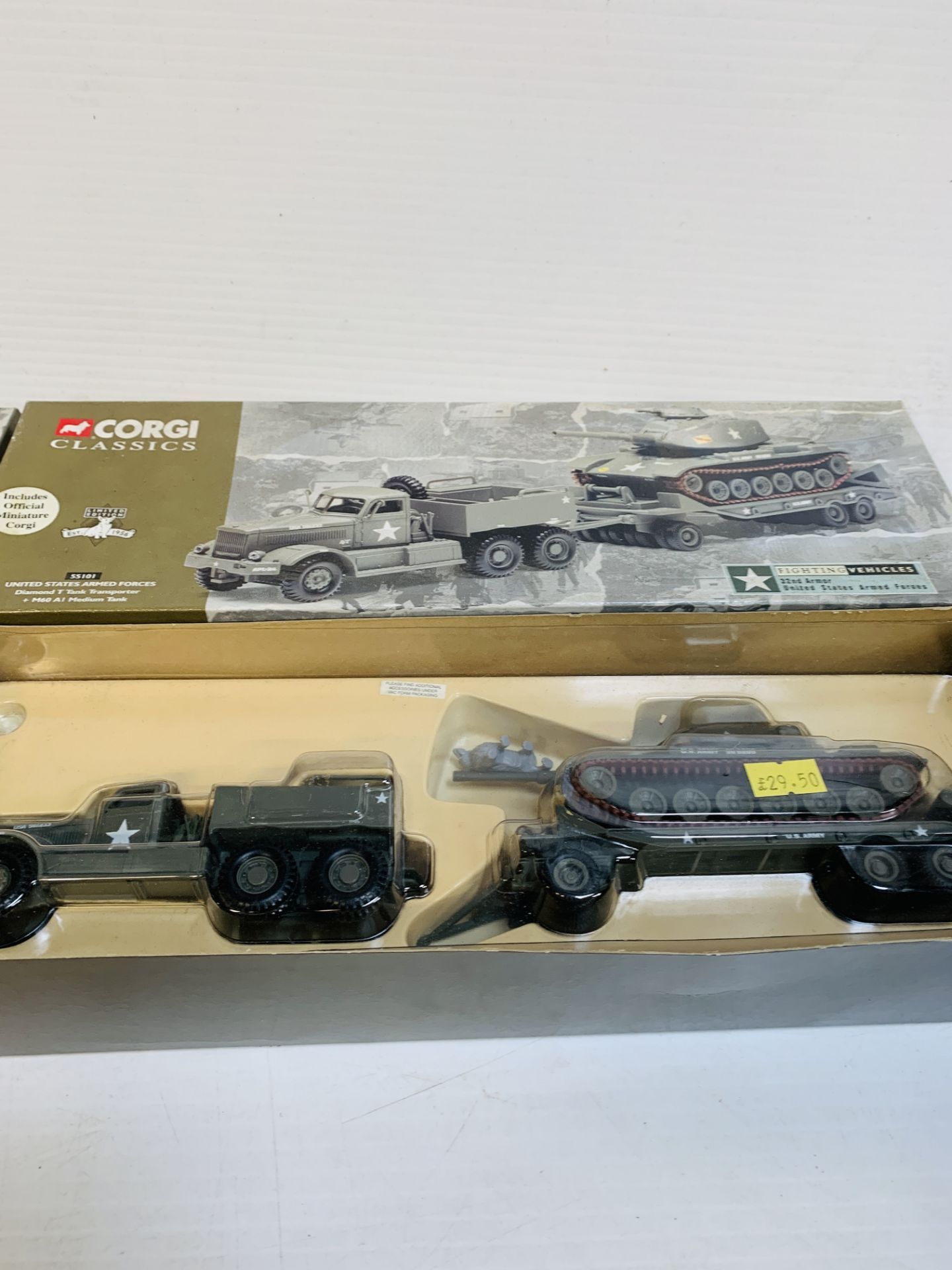 Corgi Classics US Army Diamond T tank transporter and T wrecker; M60 tank - Image 4 of 5