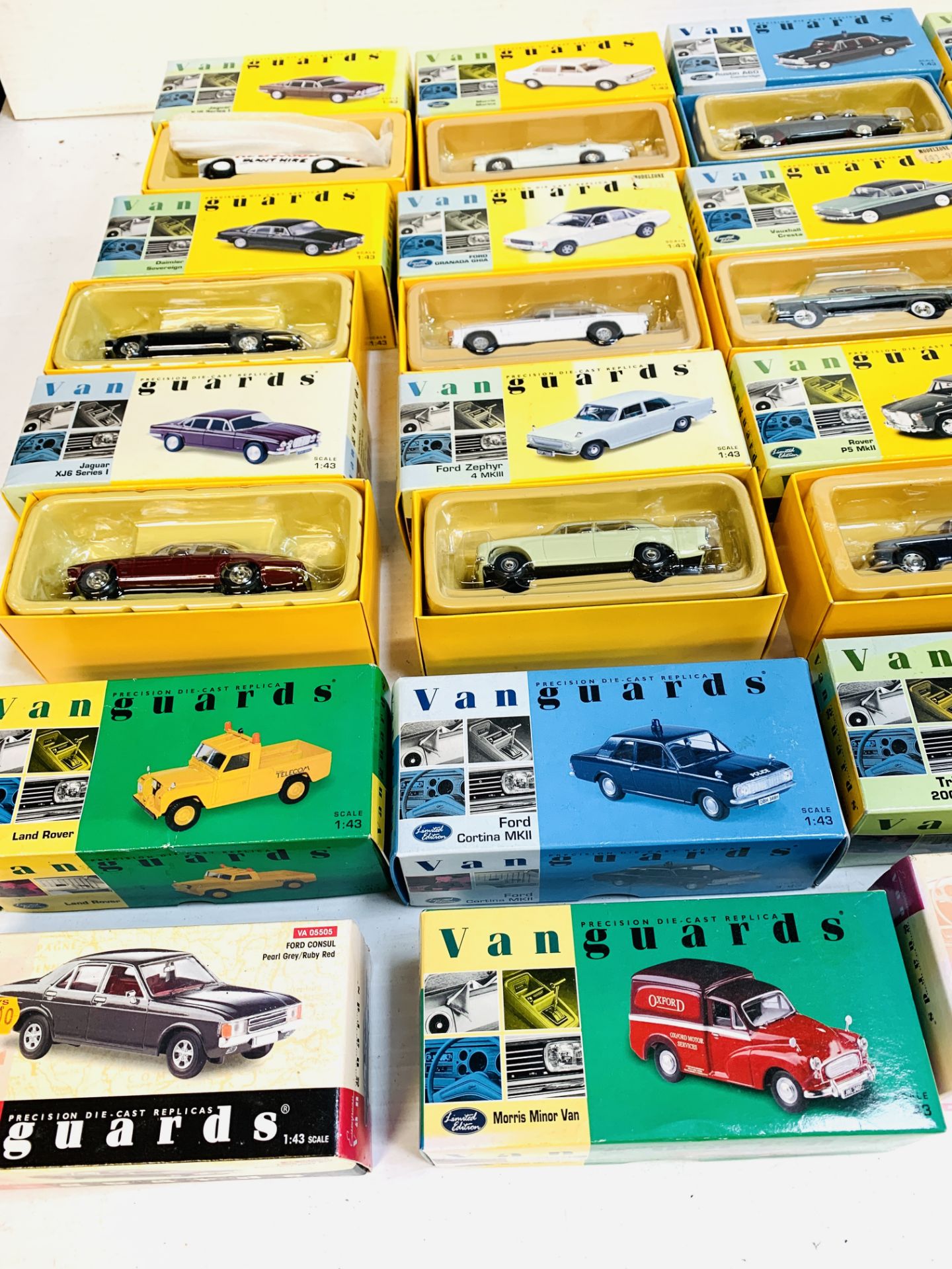 Nineteen boxed Vanguards diecast model cars and vans. - Image 2 of 6