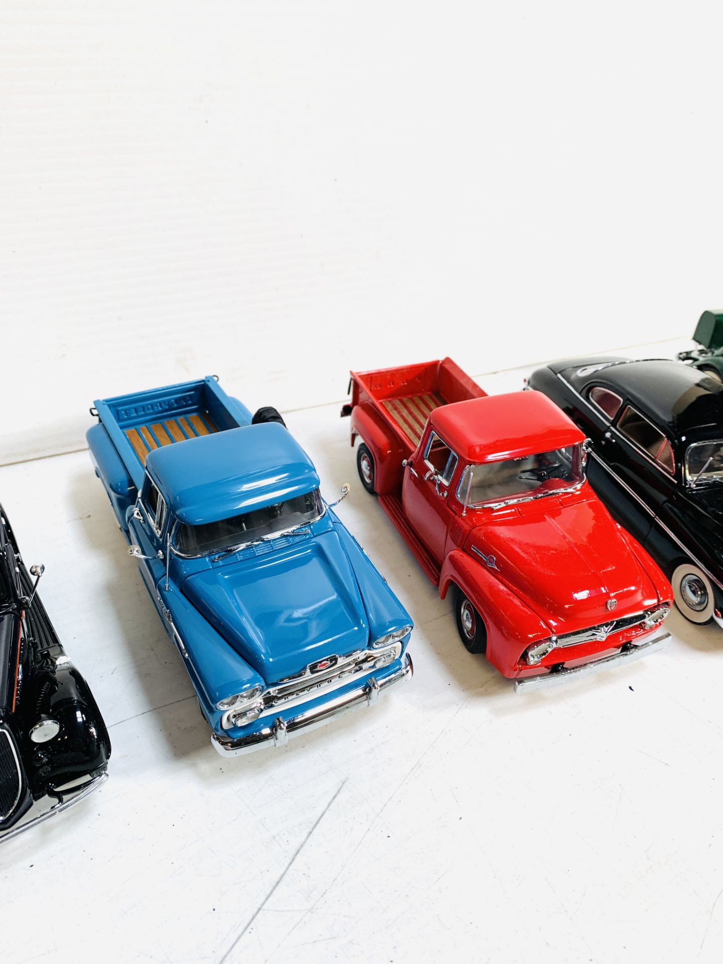 Six Danbury Mint 1:24 model vehicles - Image 5 of 5