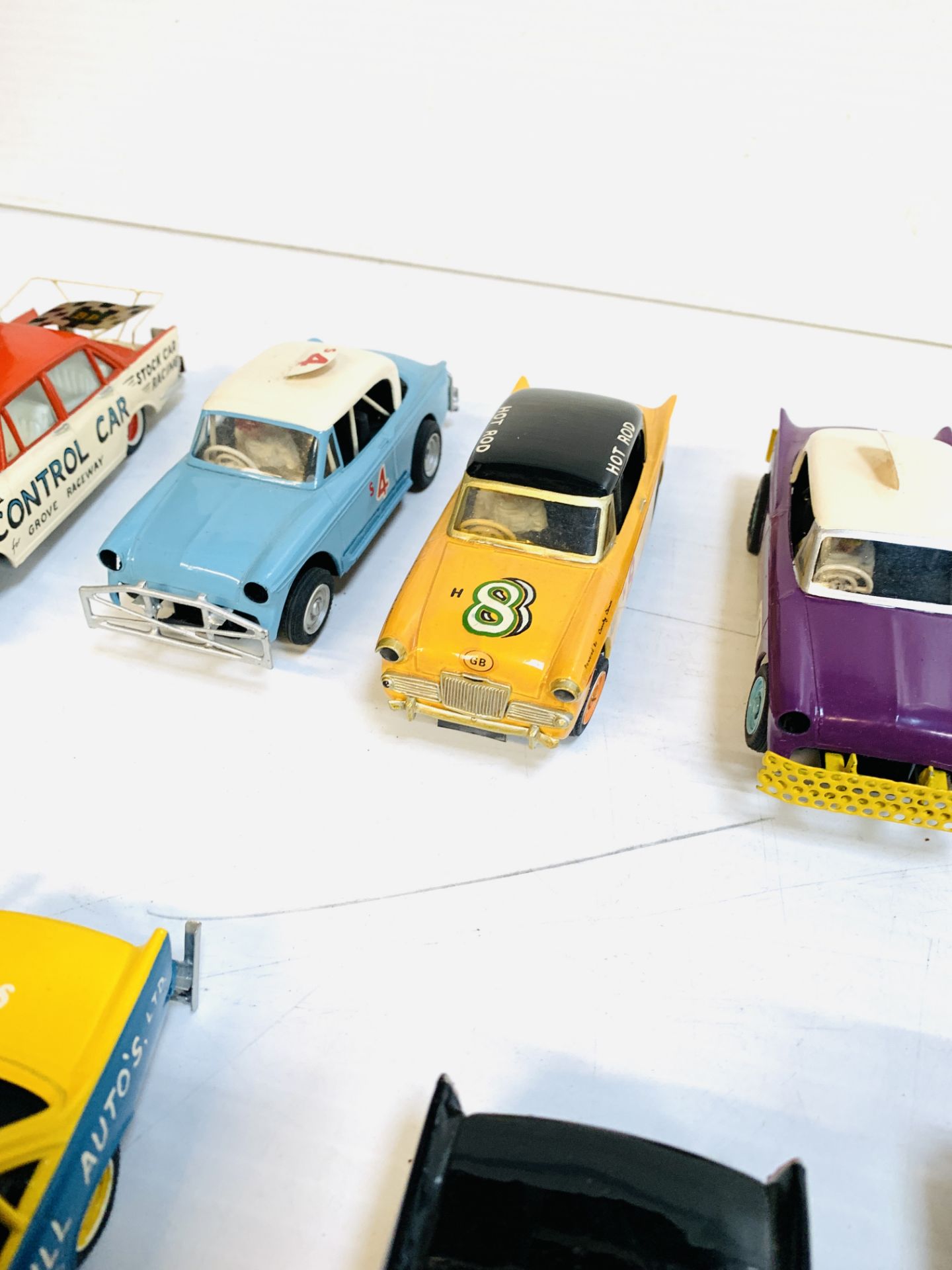 Fourteen various slot cars - Image 5 of 6