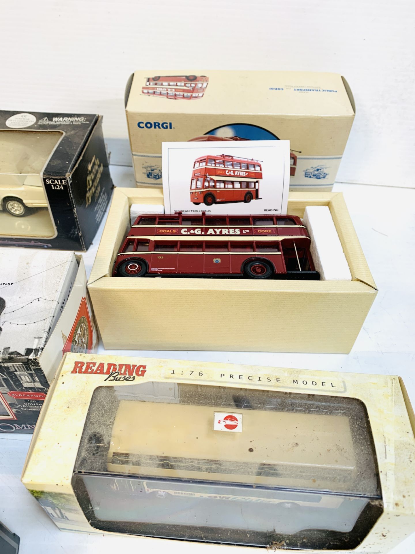 A collection of model vehicles - Bild 2 aus 7