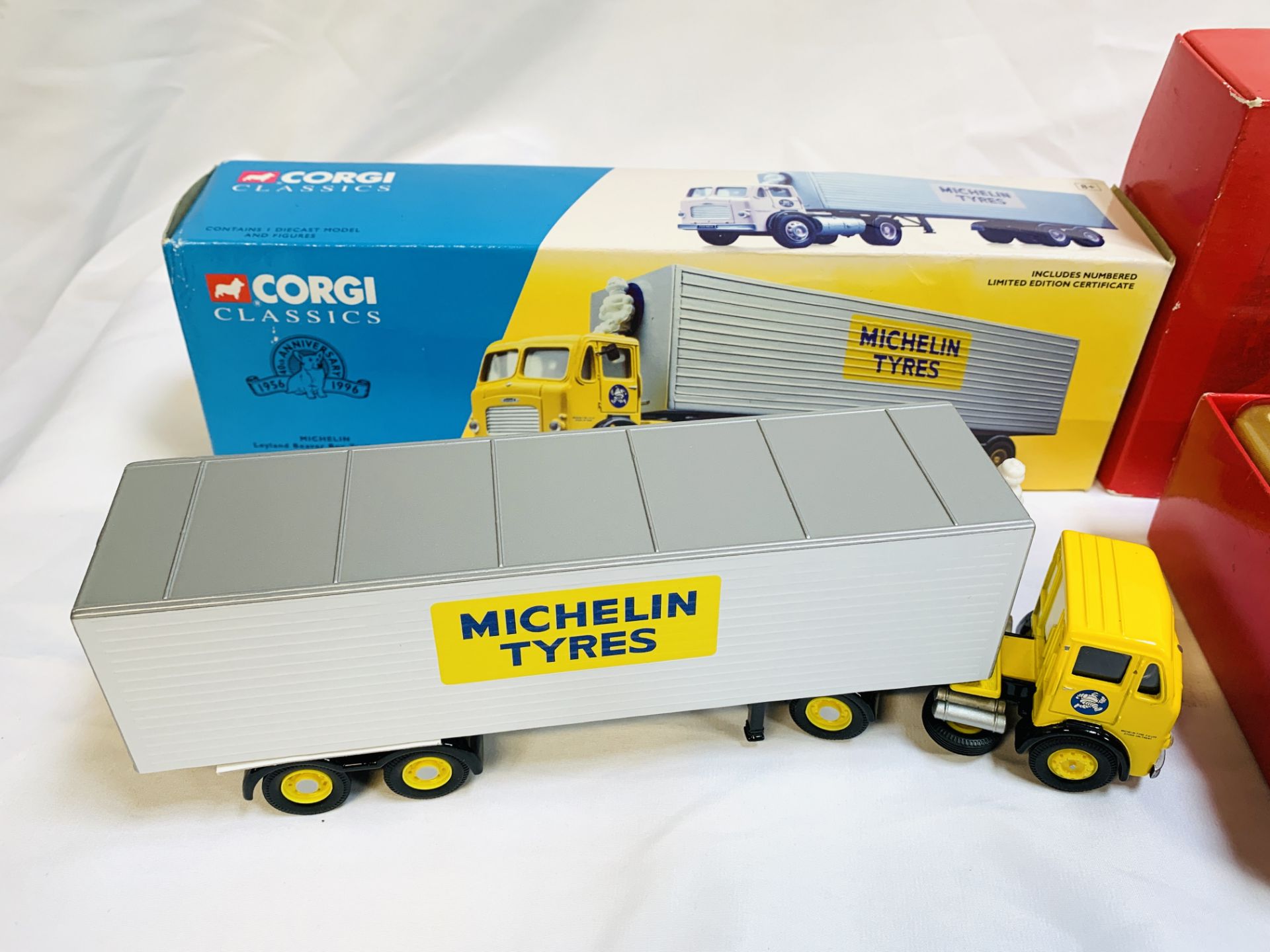 Corgi Classics Michelin Leyland Beaver boxed trailer set; Corgi Classics Mackintosh's AEC truck set - Image 2 of 6