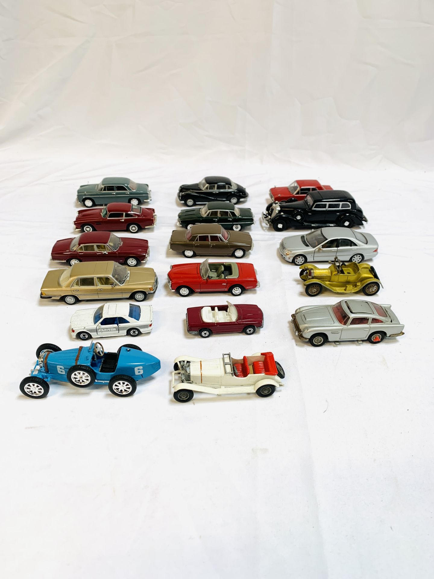 Seventeen diecast model cars